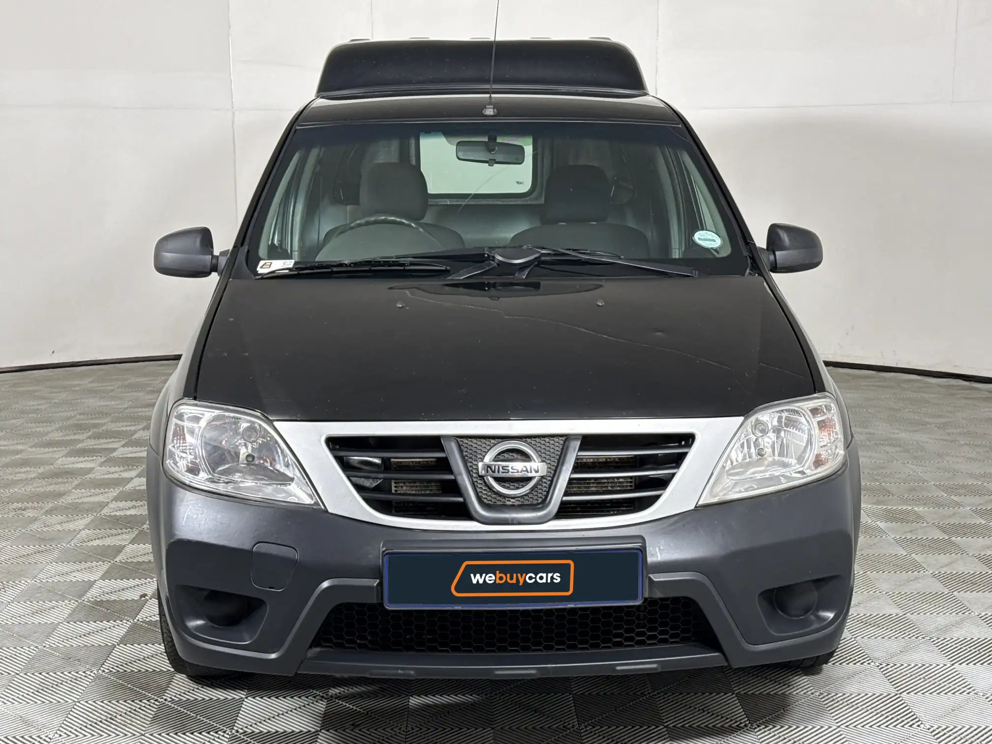 Nissan NP200