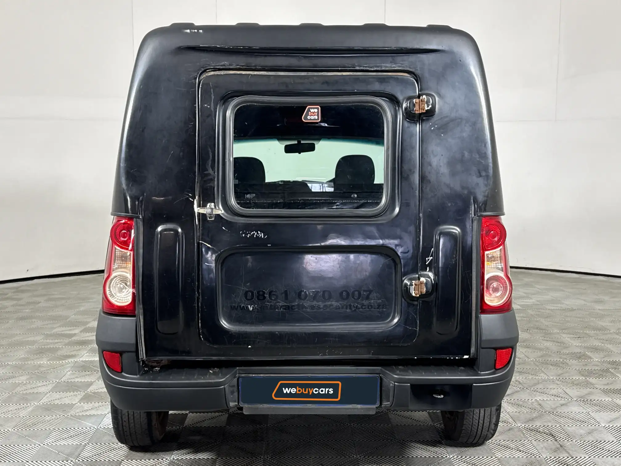 Nissan NP200