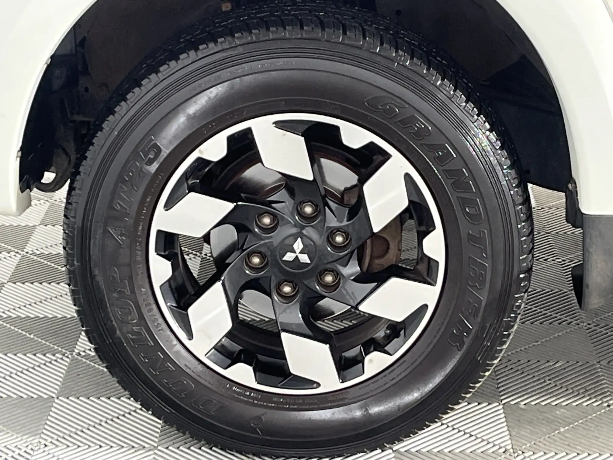 Mitsubishi Triton