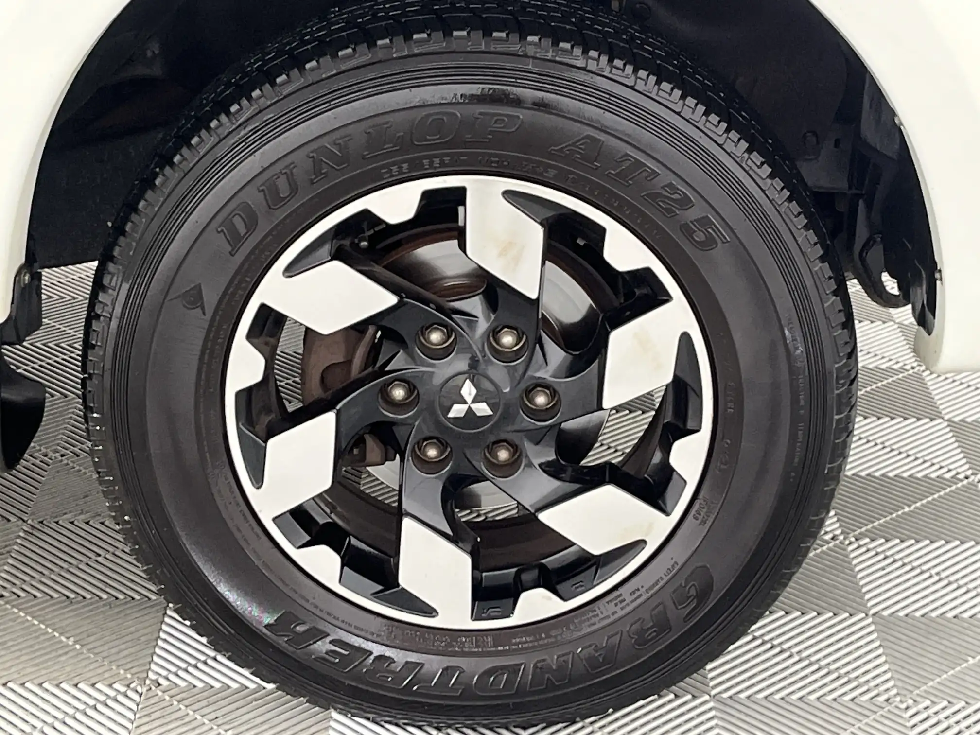 Mitsubishi Triton