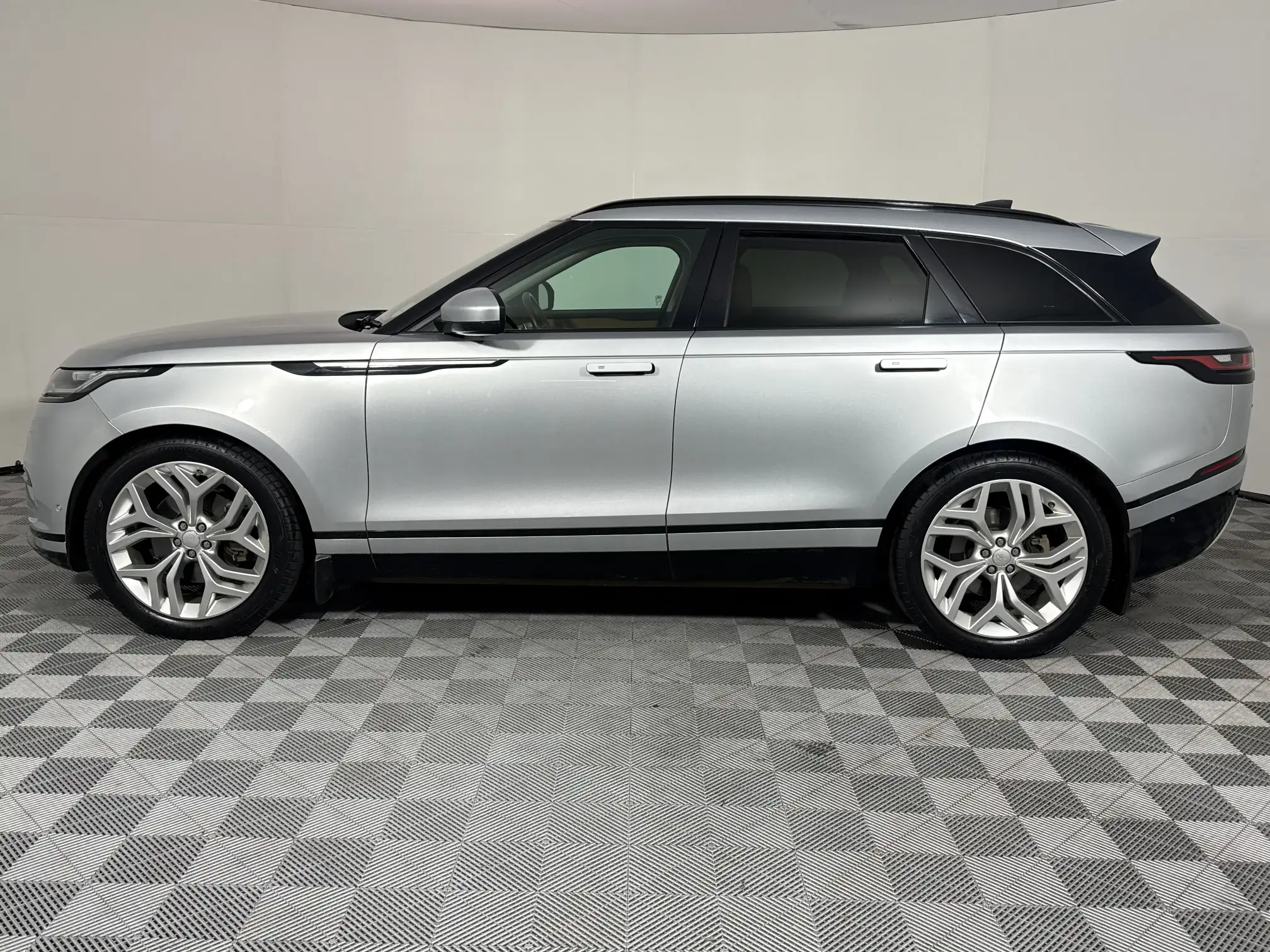 Land Rover Velar