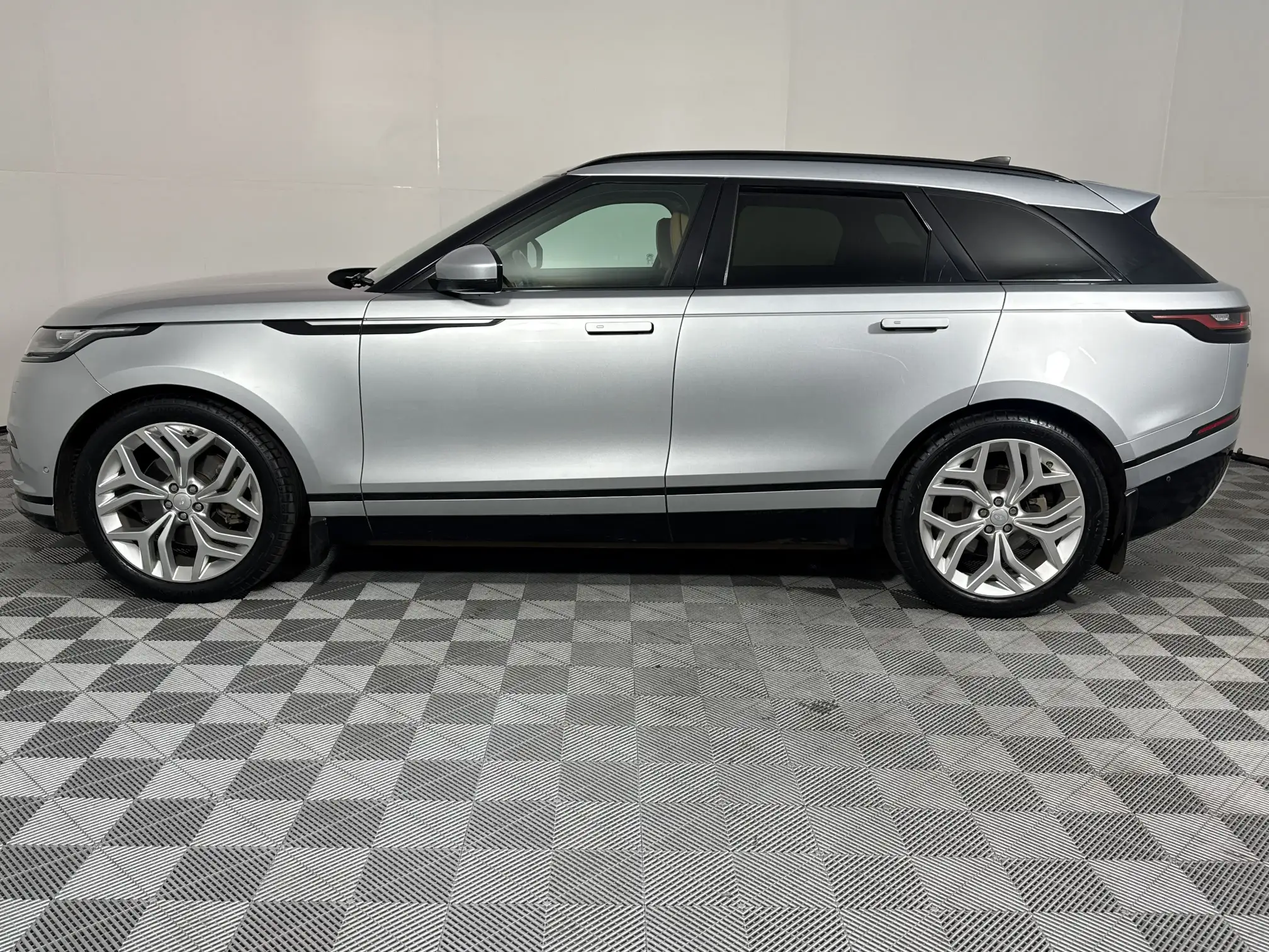 Land Rover Velar