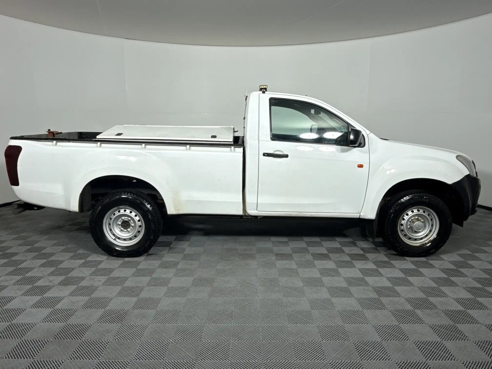 Isuzu D-MAX