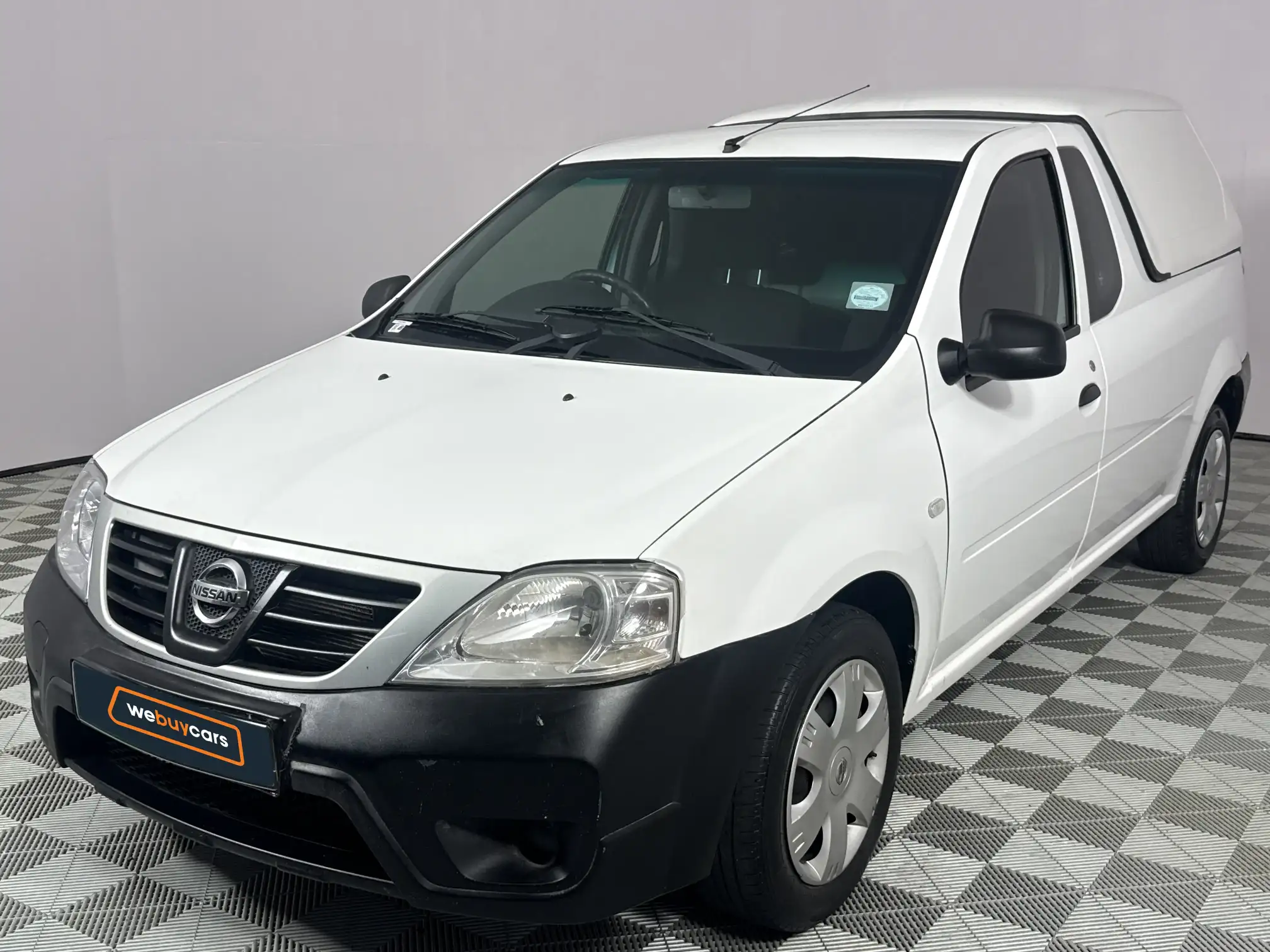 2022 Nissan NP200