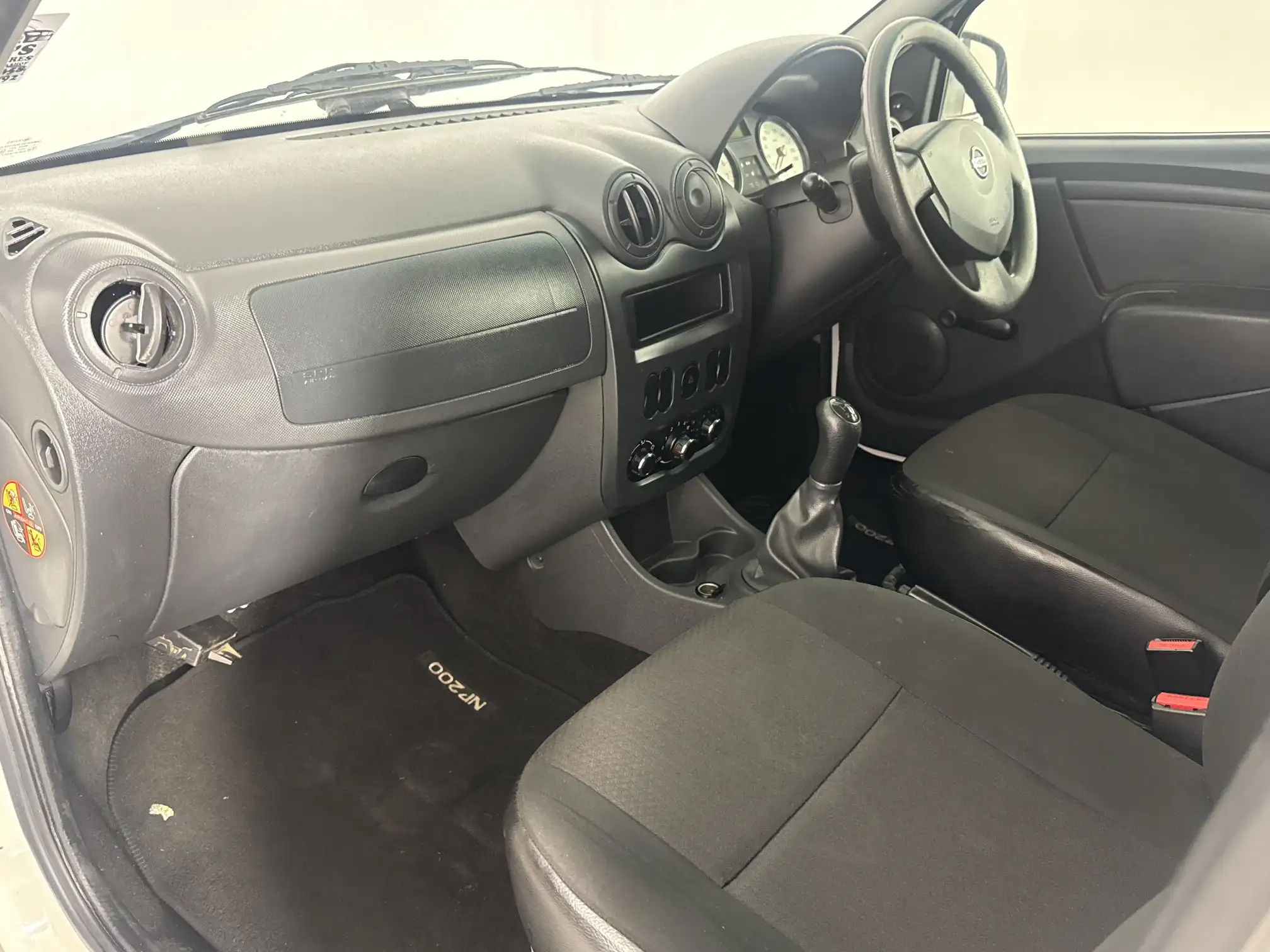 Nissan NP200