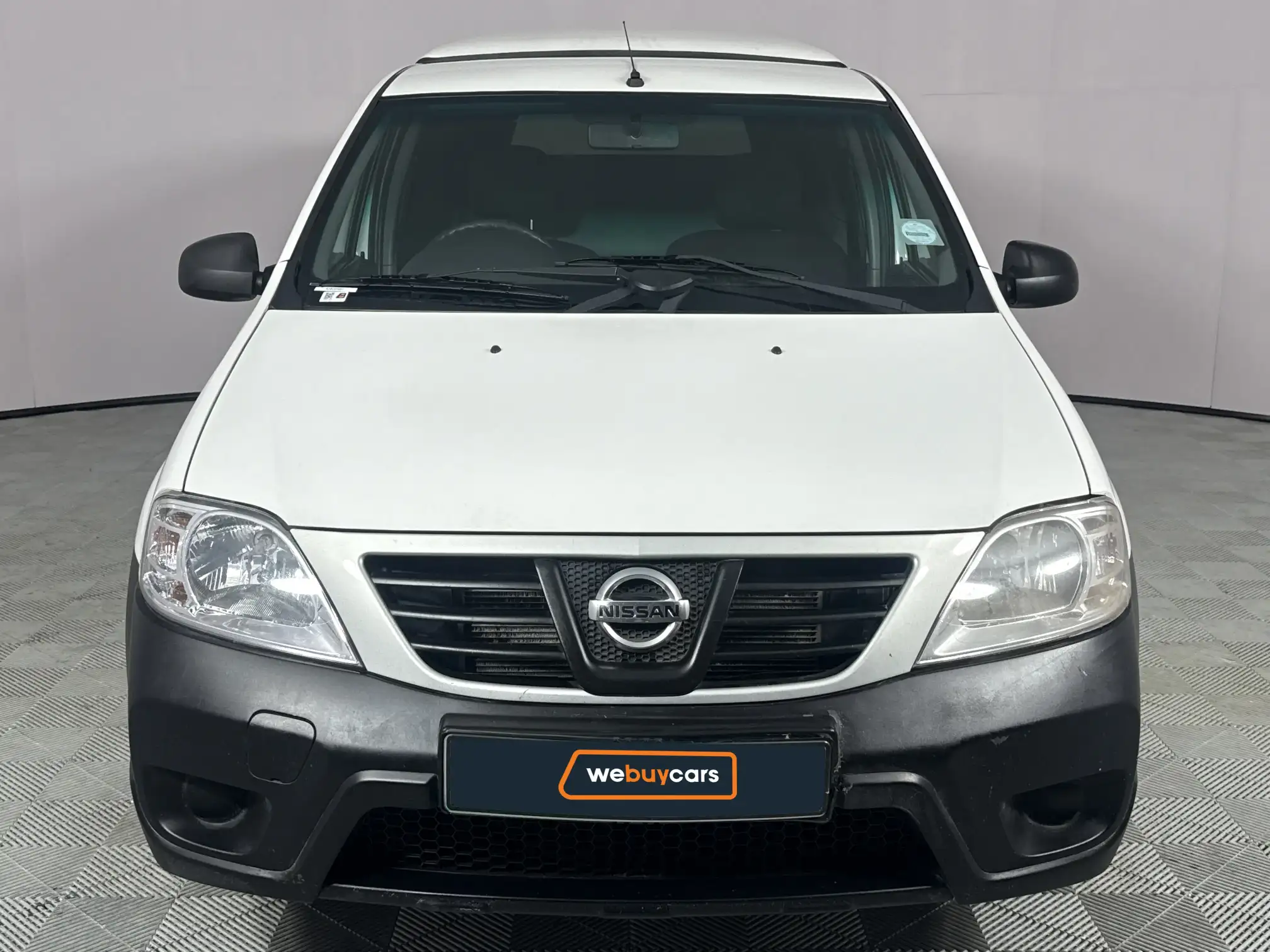 Nissan NP200
