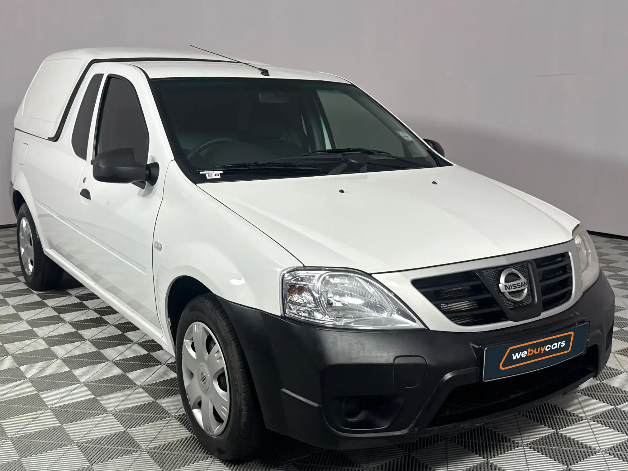 Nissan NP200