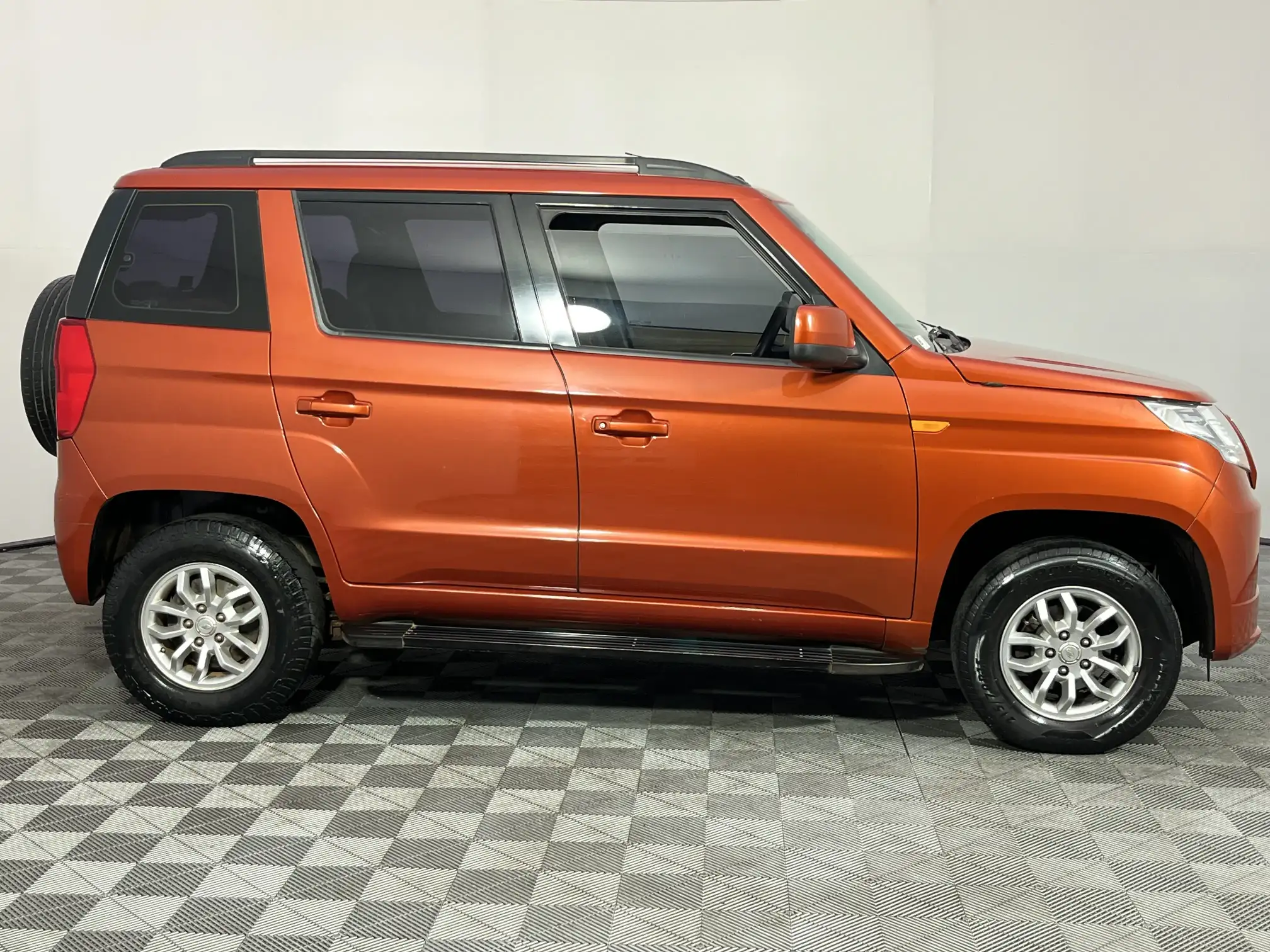 Mahindra TUV
