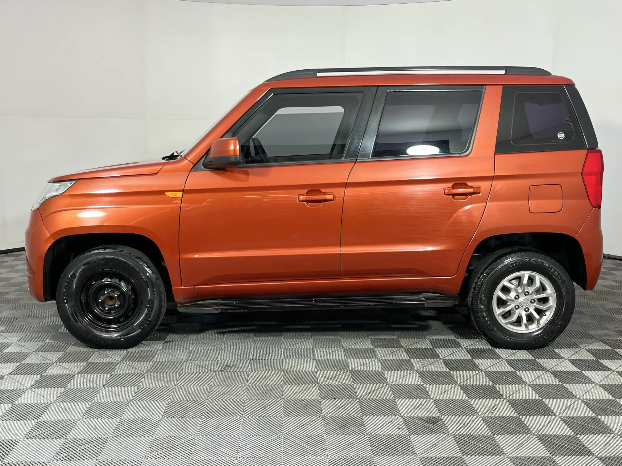 Mahindra TUV