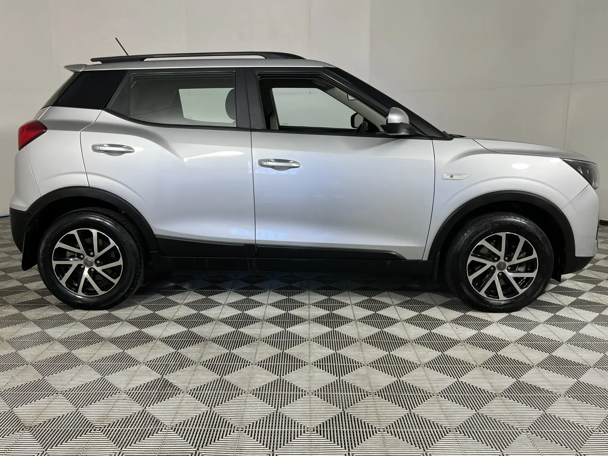 Mahindra Xuv300