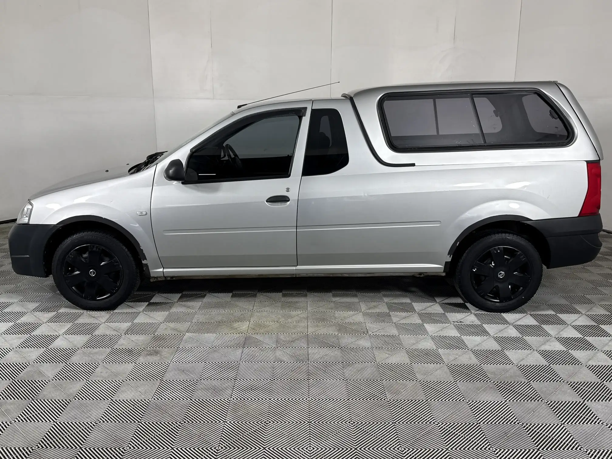 Nissan NP200