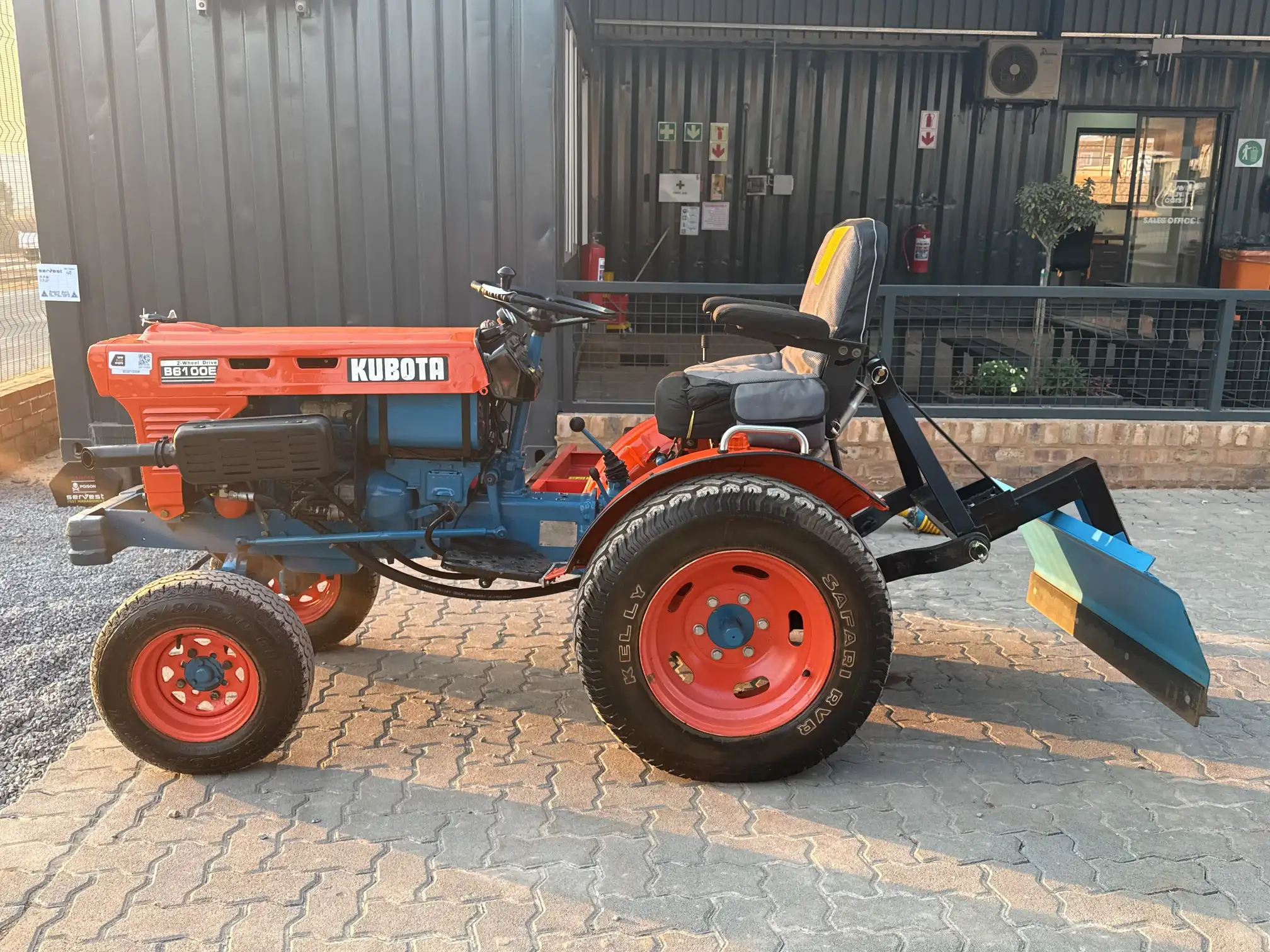 Kubota 6100