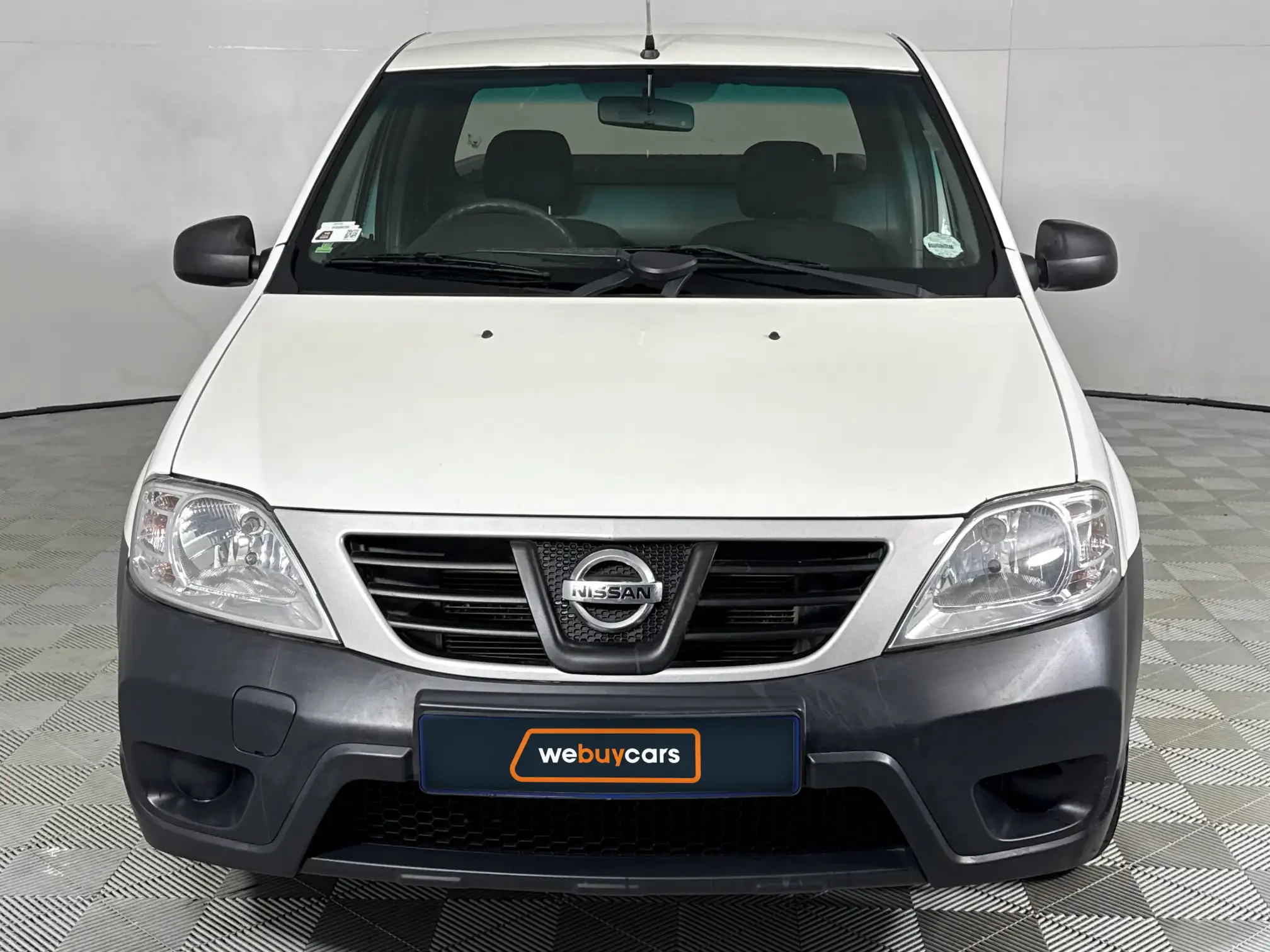 Nissan NP200