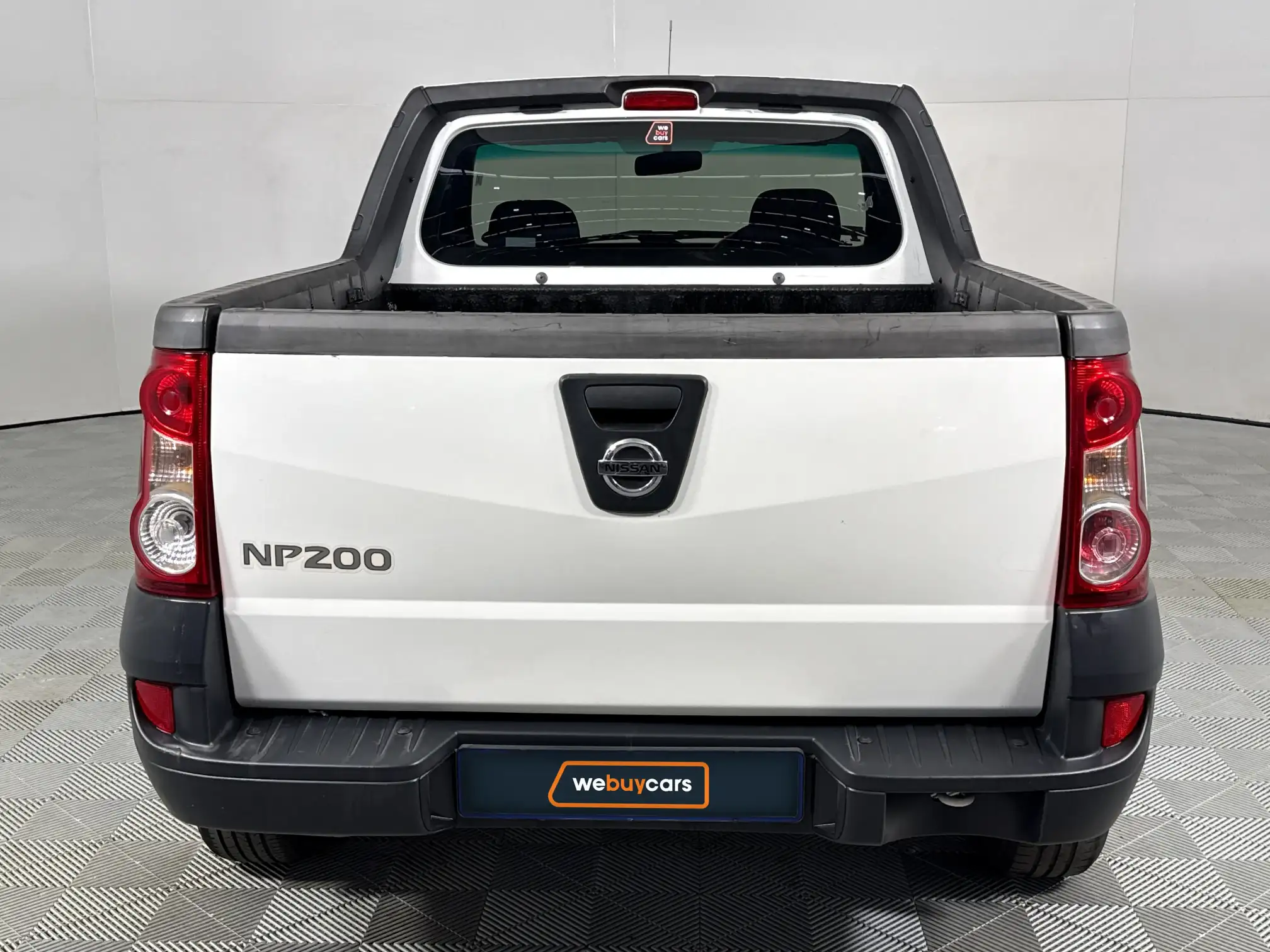 Nissan NP200