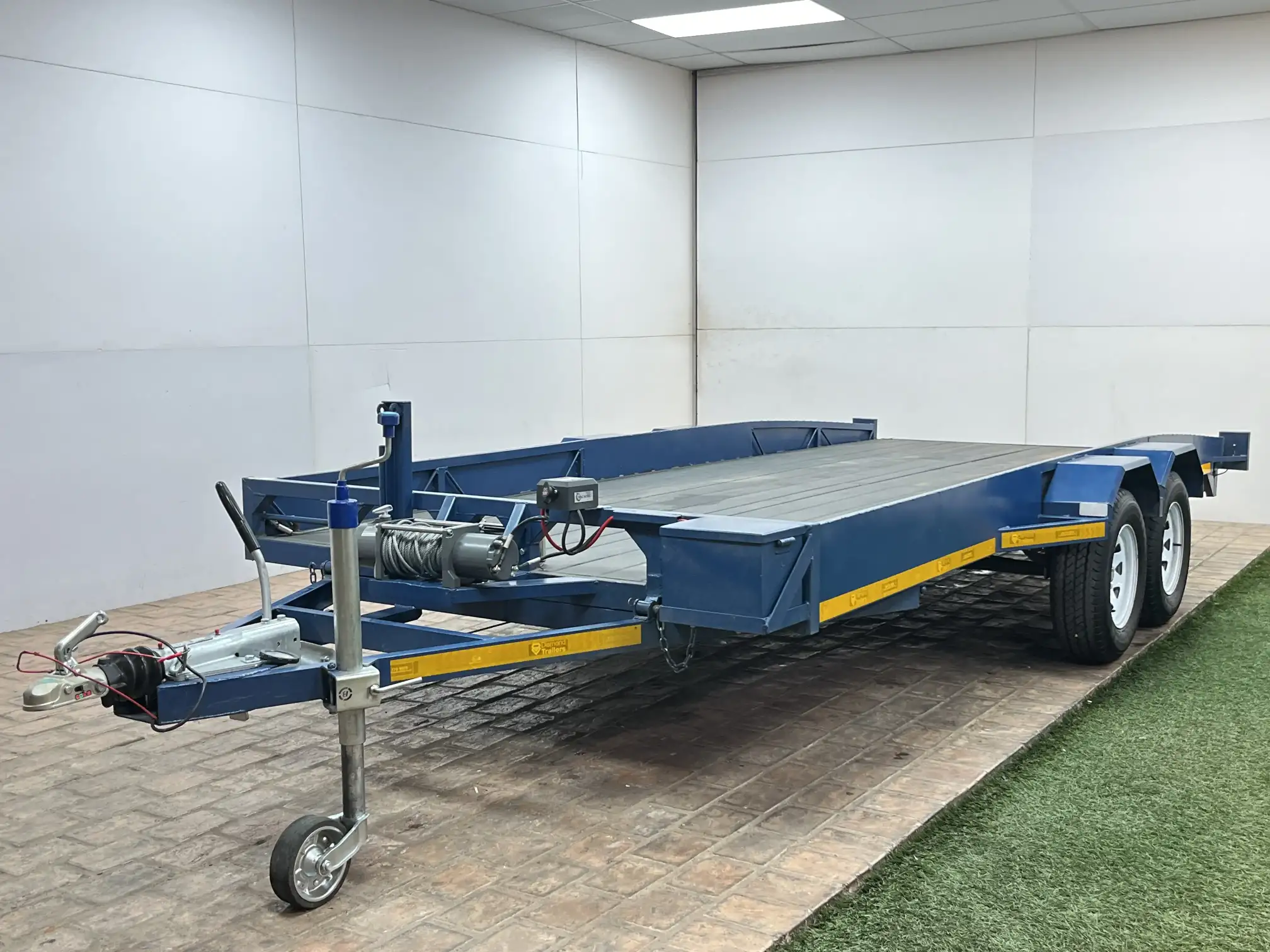 2025 Diamond Trailers 2500L