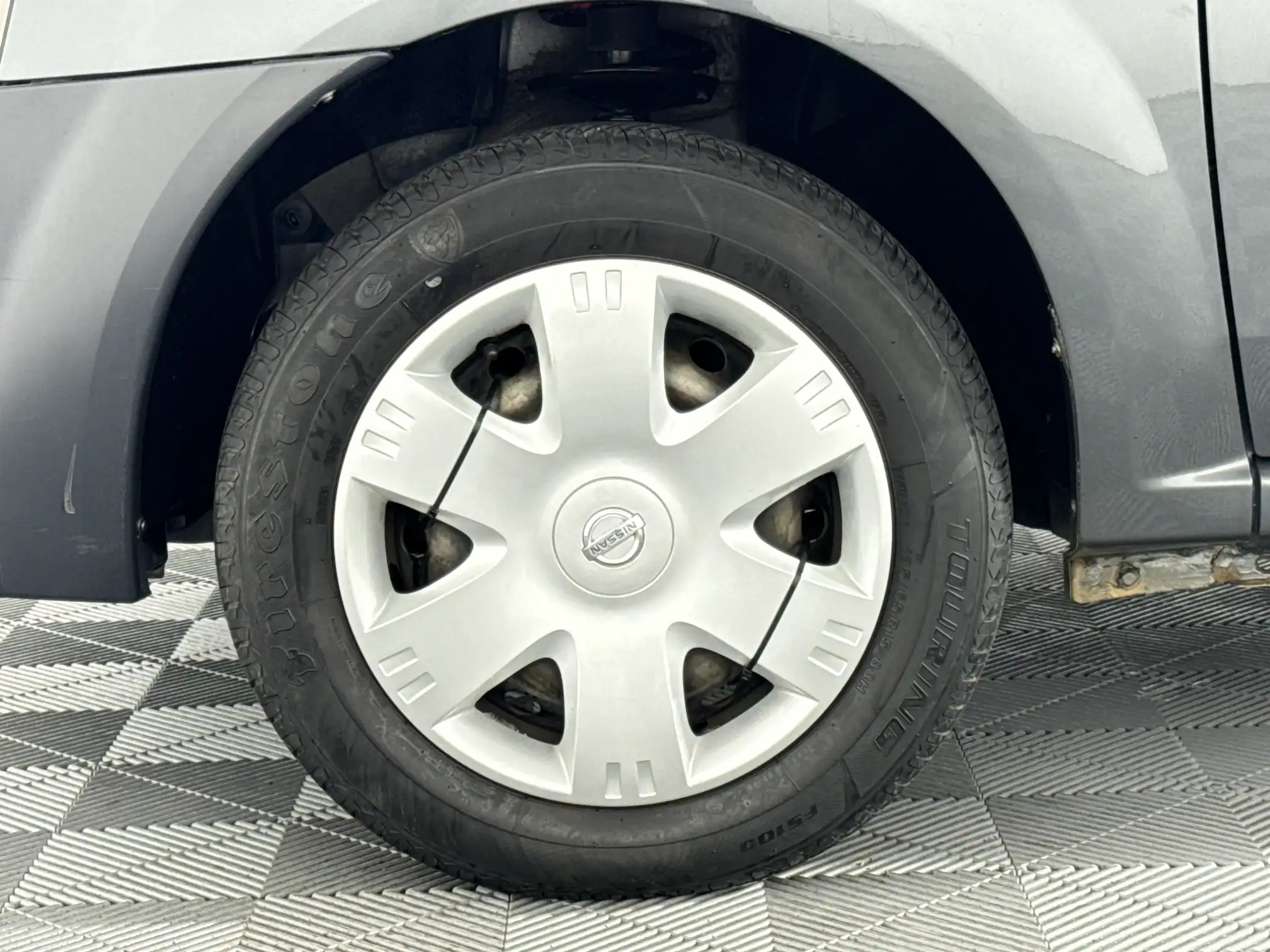 Nissan NP200