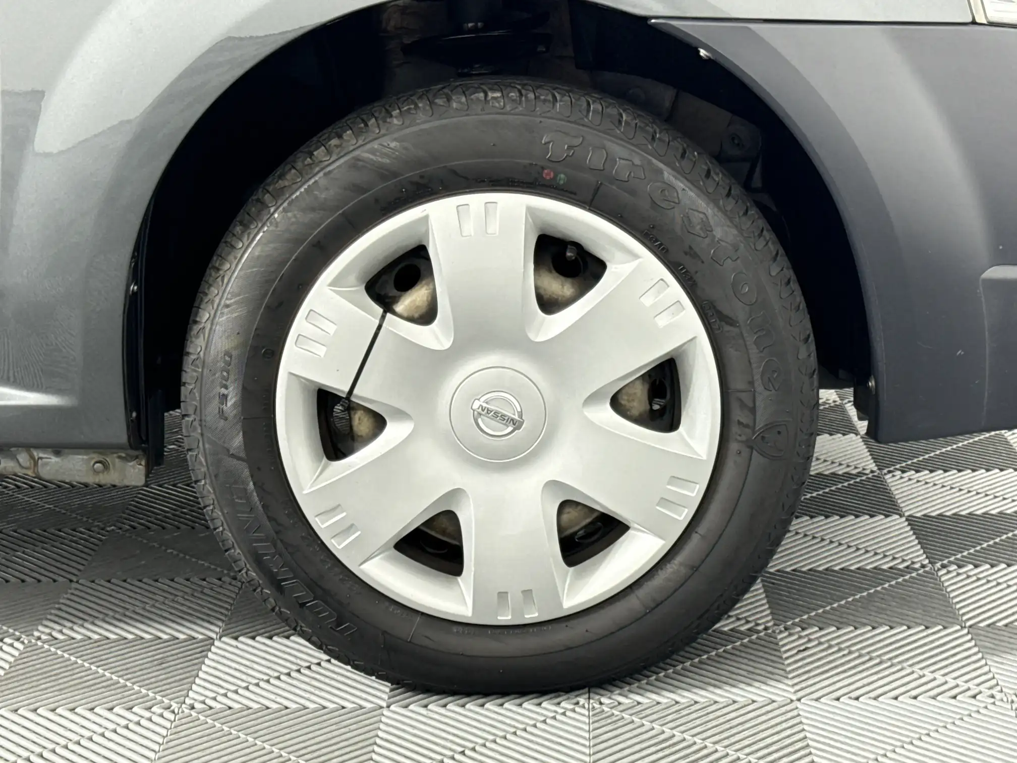 Nissan NP200