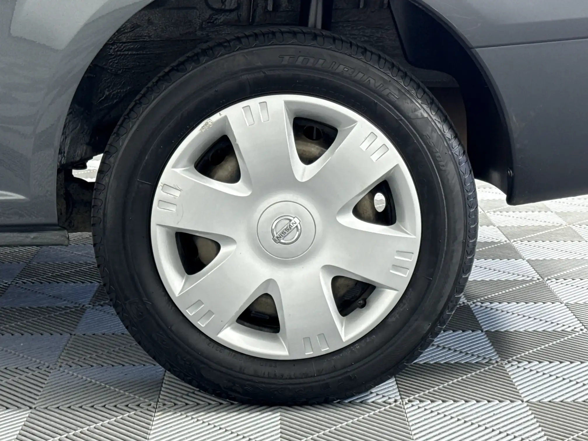 Nissan NP200