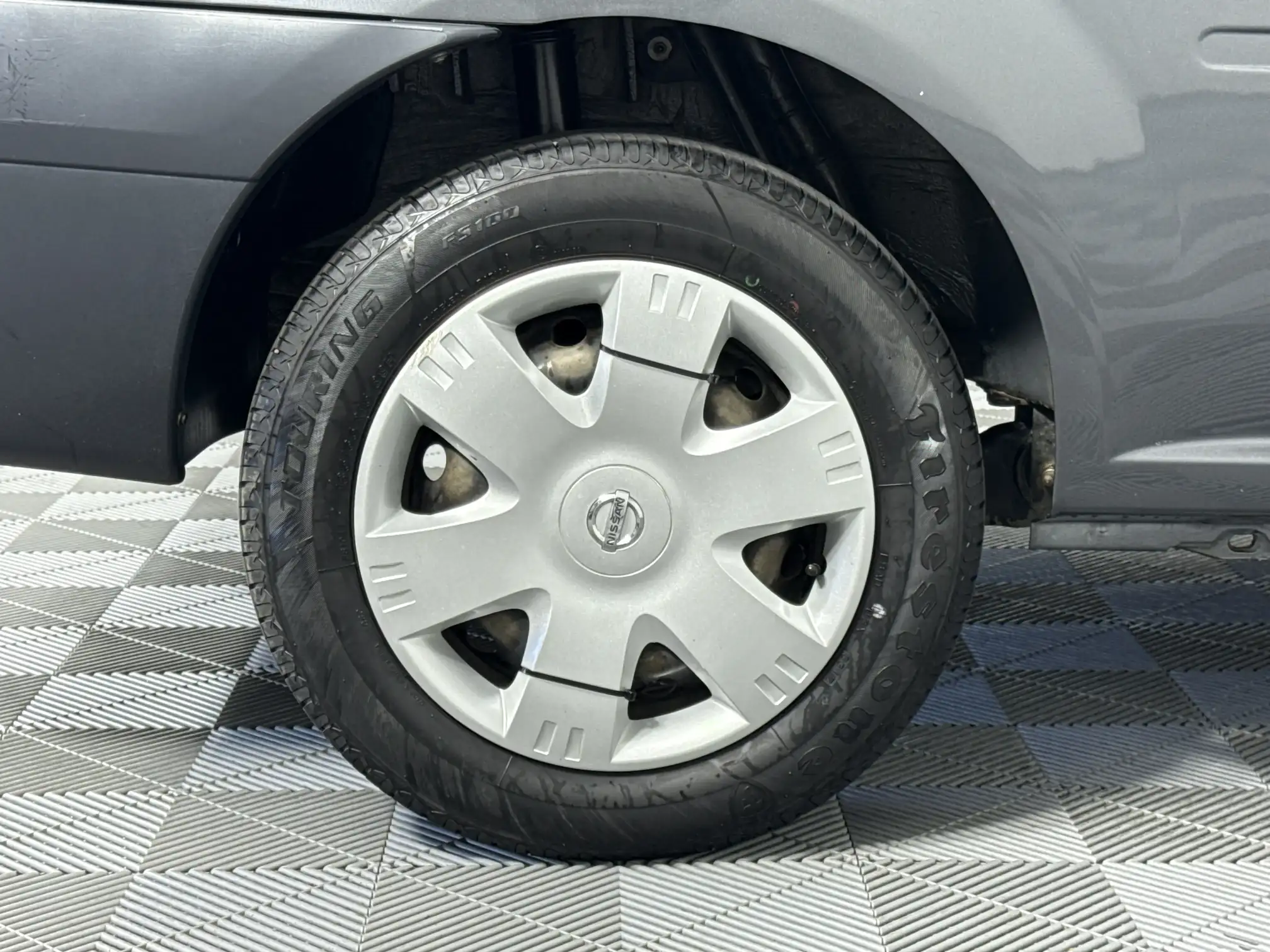 Nissan NP200