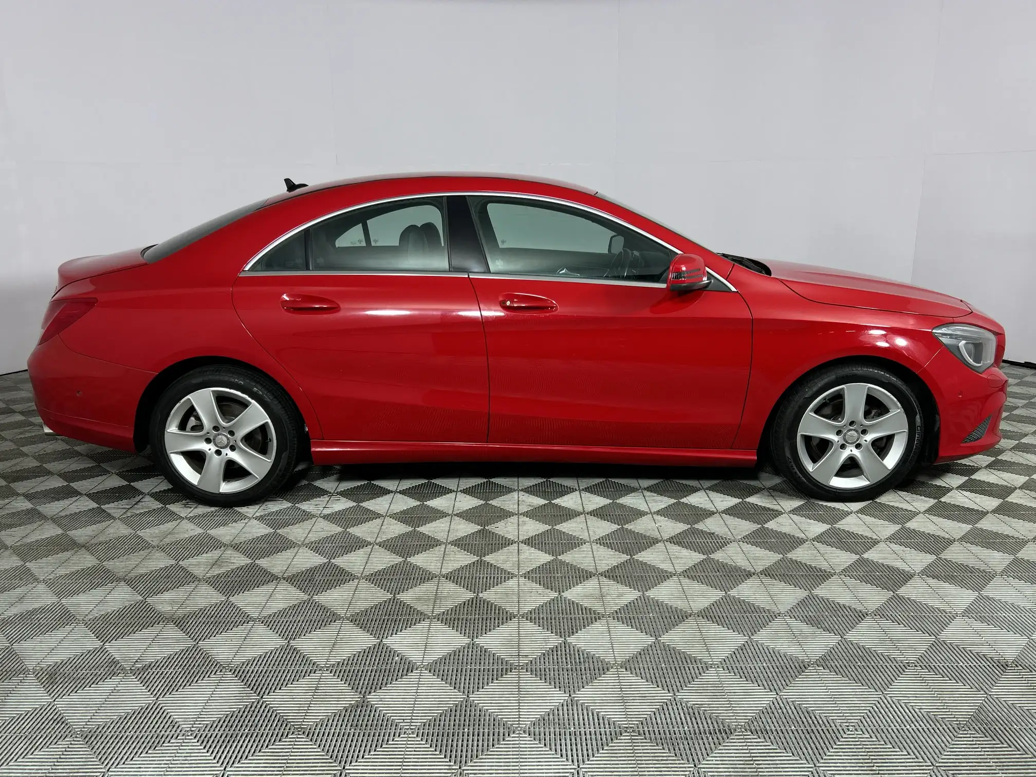 Mercedes-Benz CLA