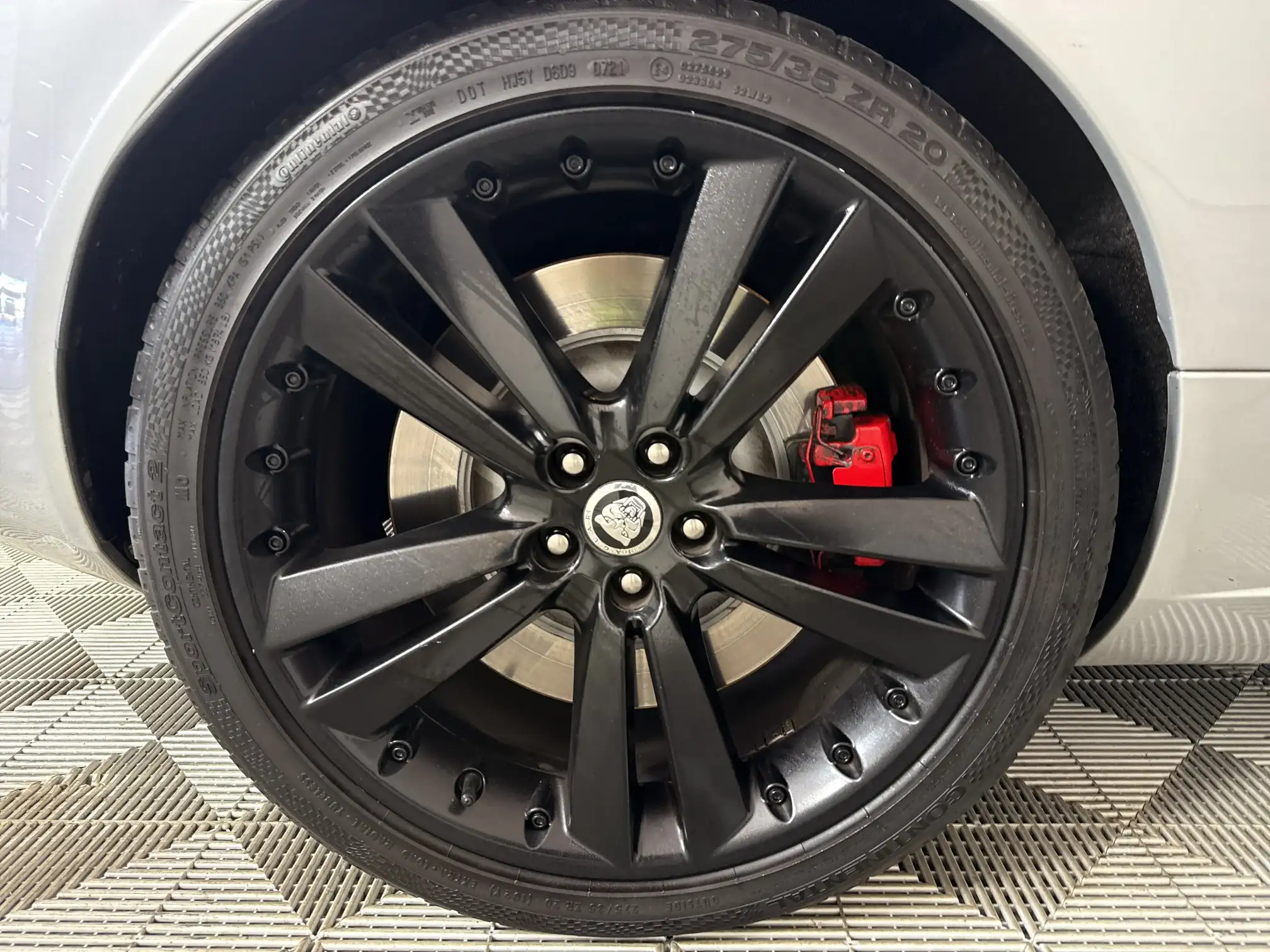 Jaguar XKR