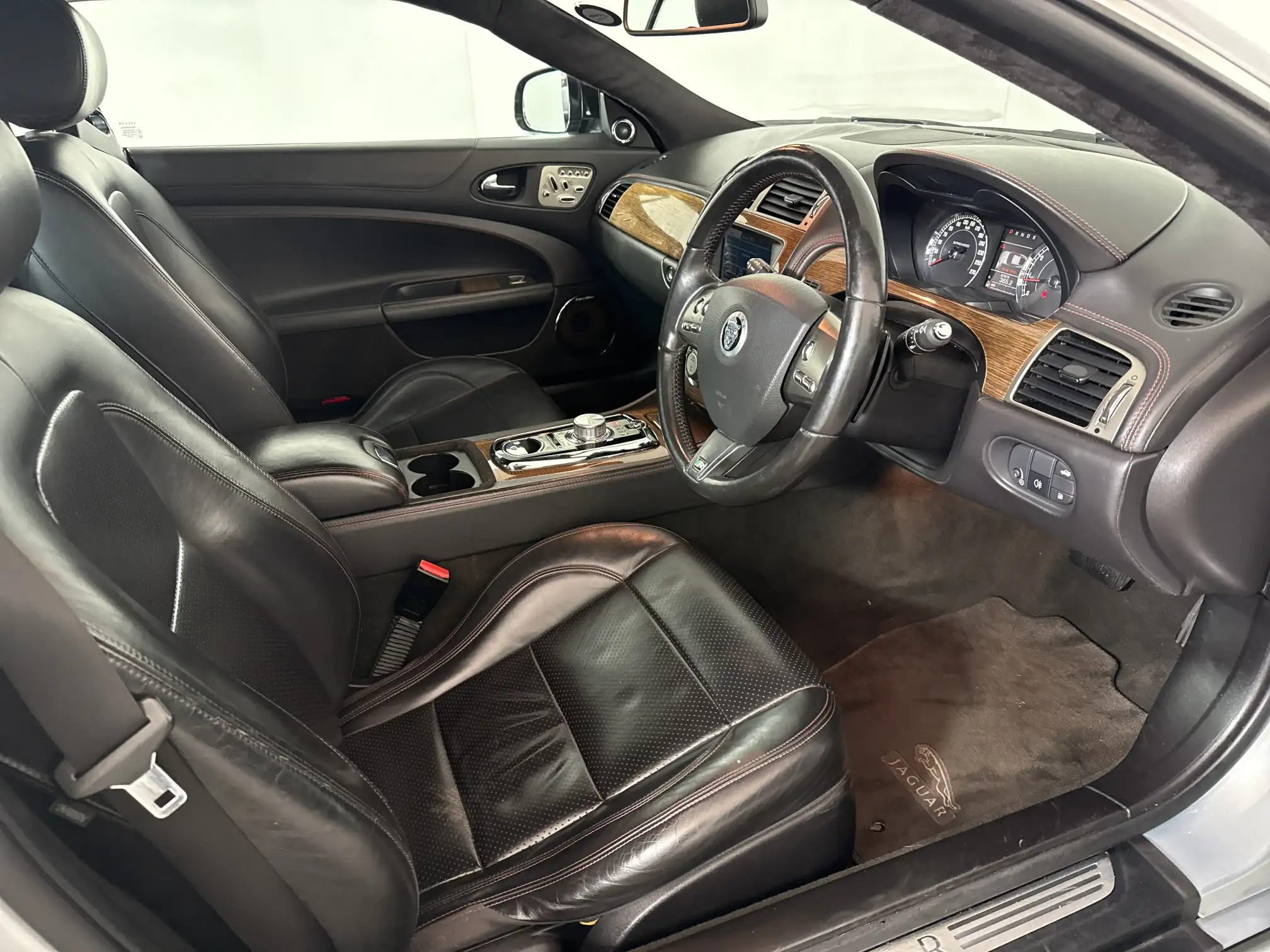Jaguar XKR