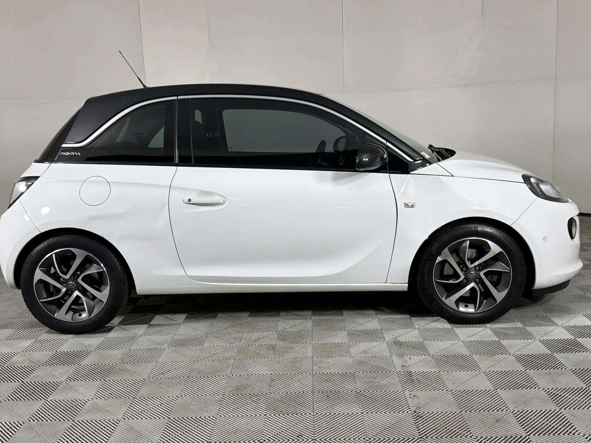 Opel Adam
