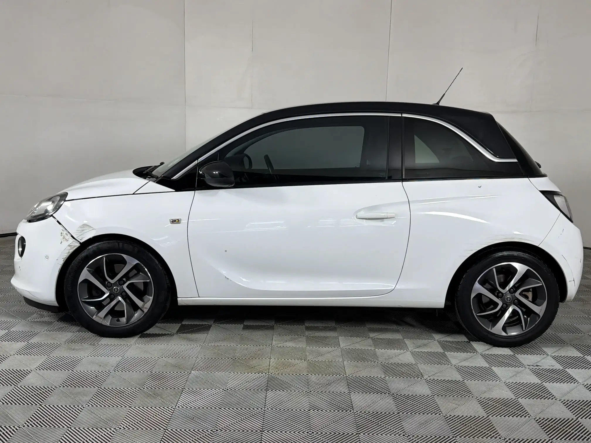 Opel Adam