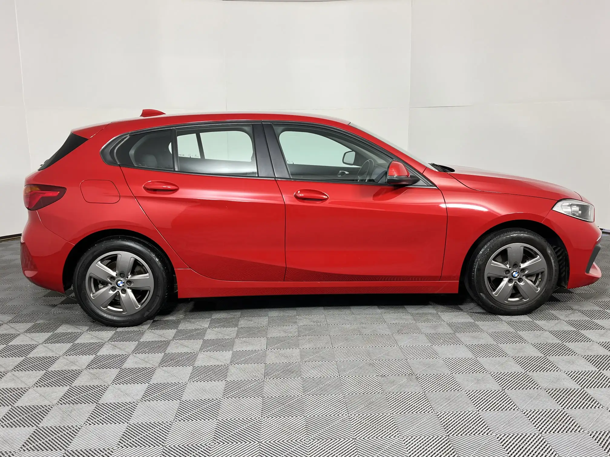 BMW 1 Series (f40)