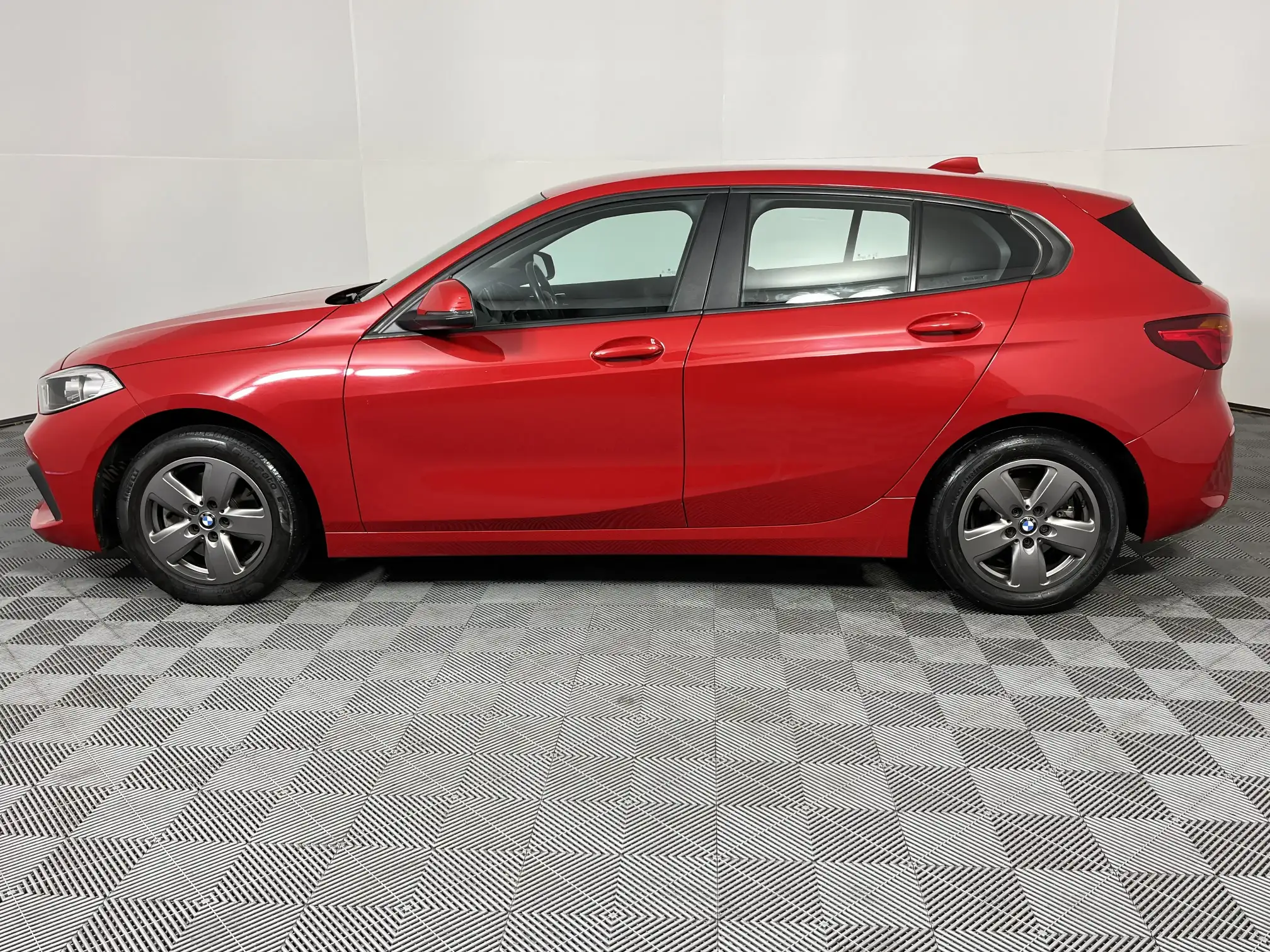 BMW 1 Series (f40)