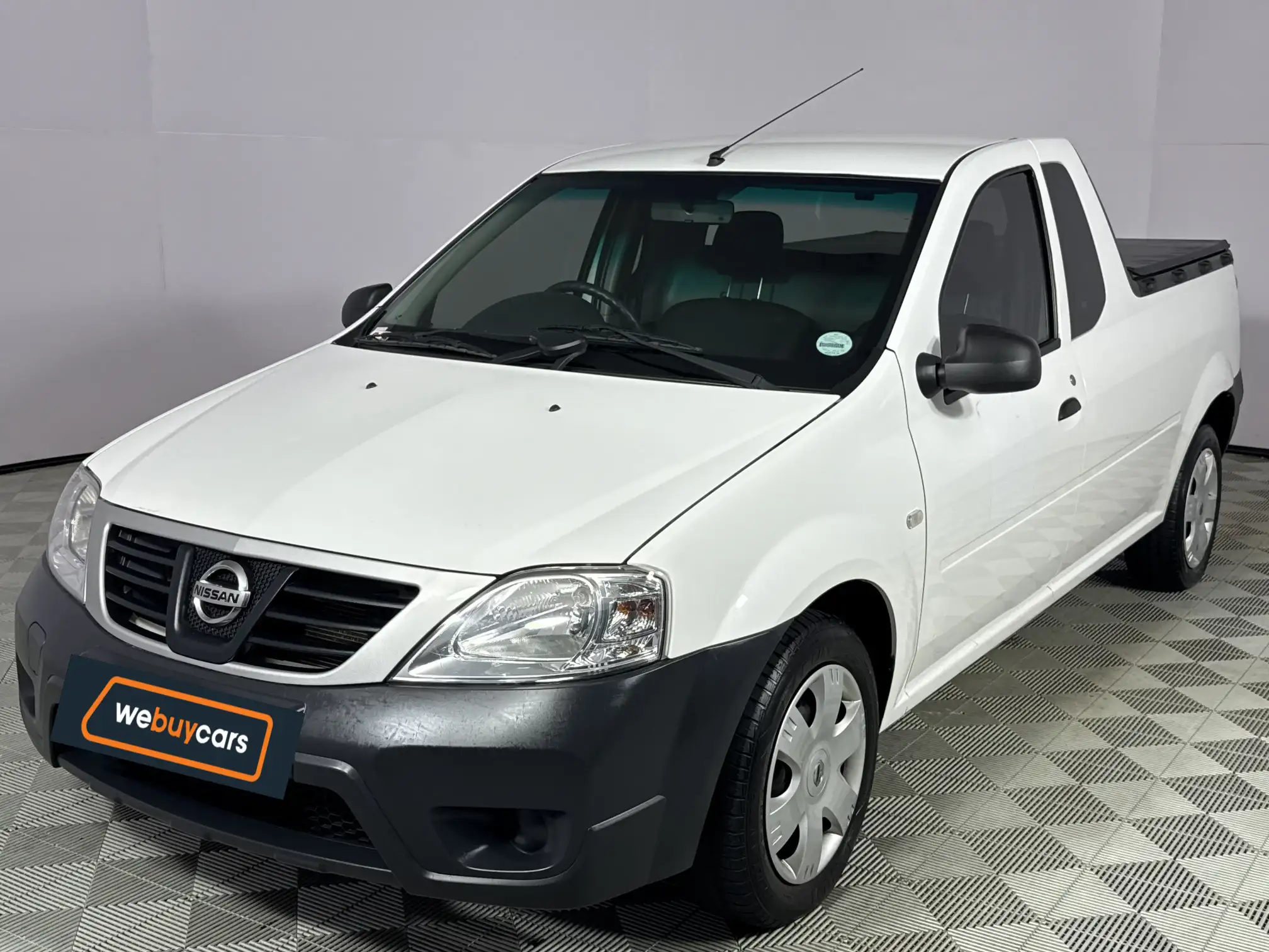 2023 Nissan NP200