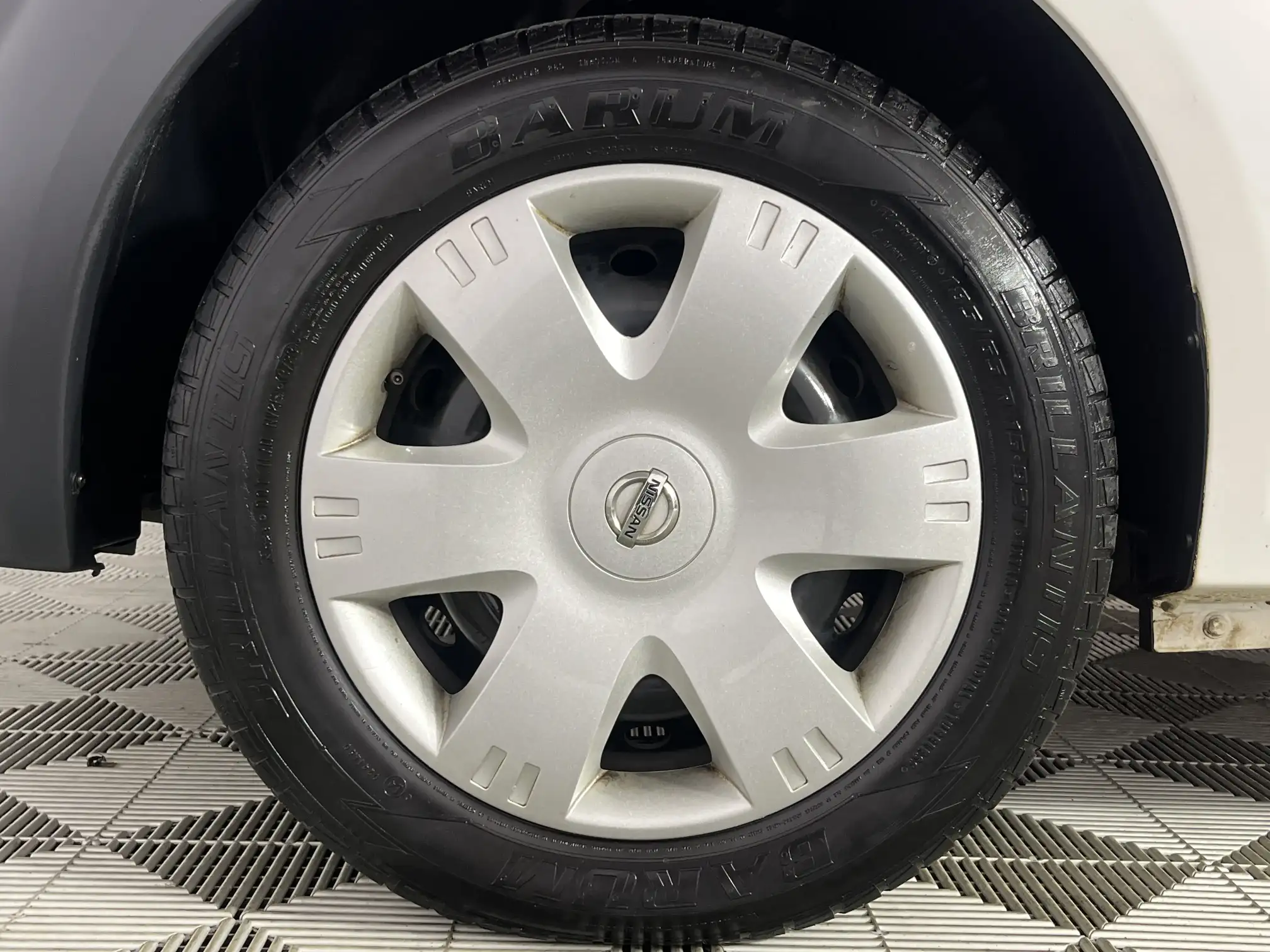 Nissan NP200