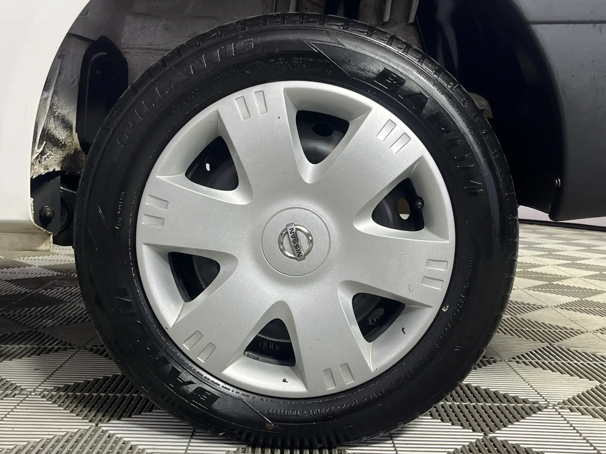 Nissan NP200