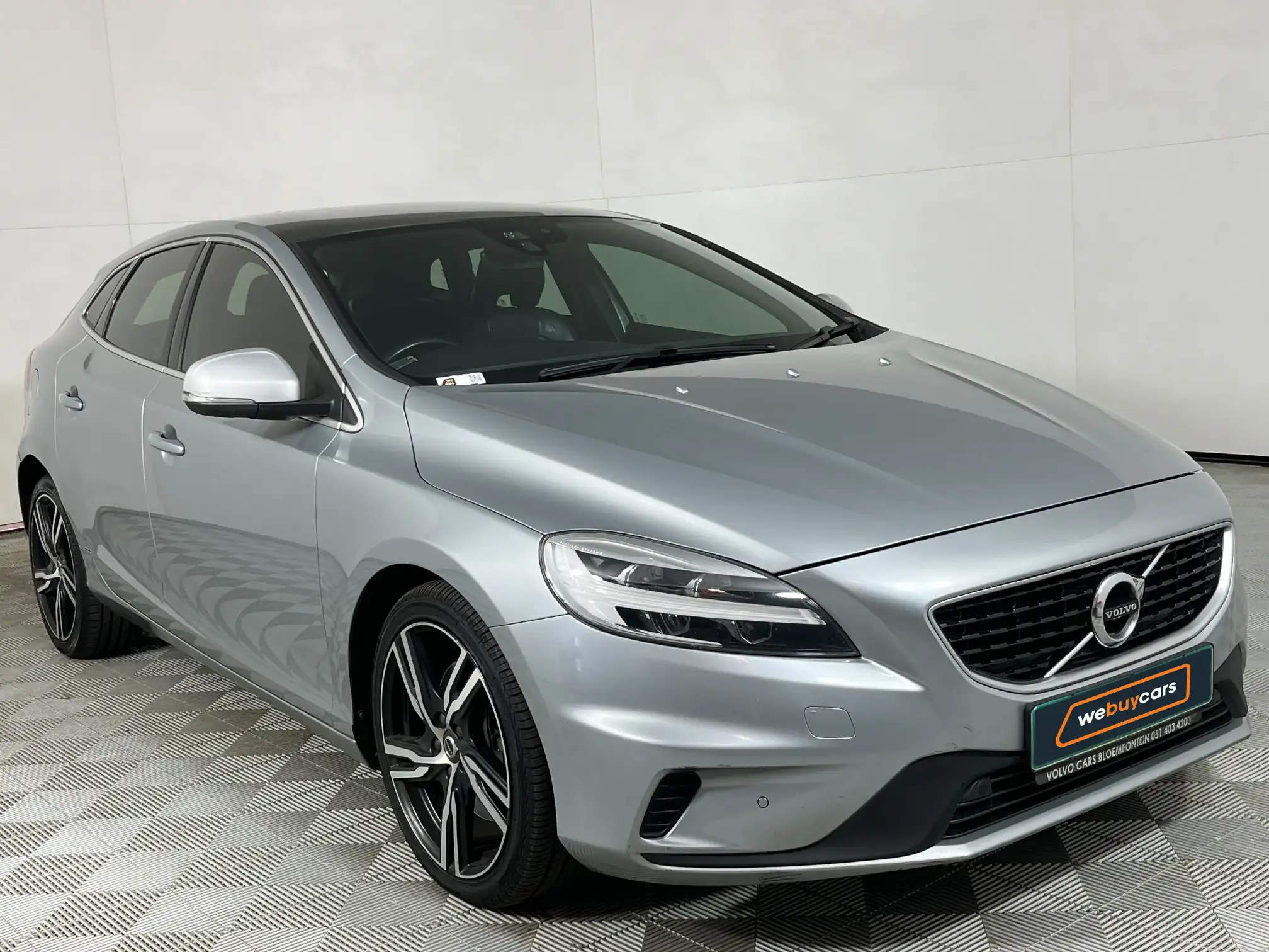 Volvo V40