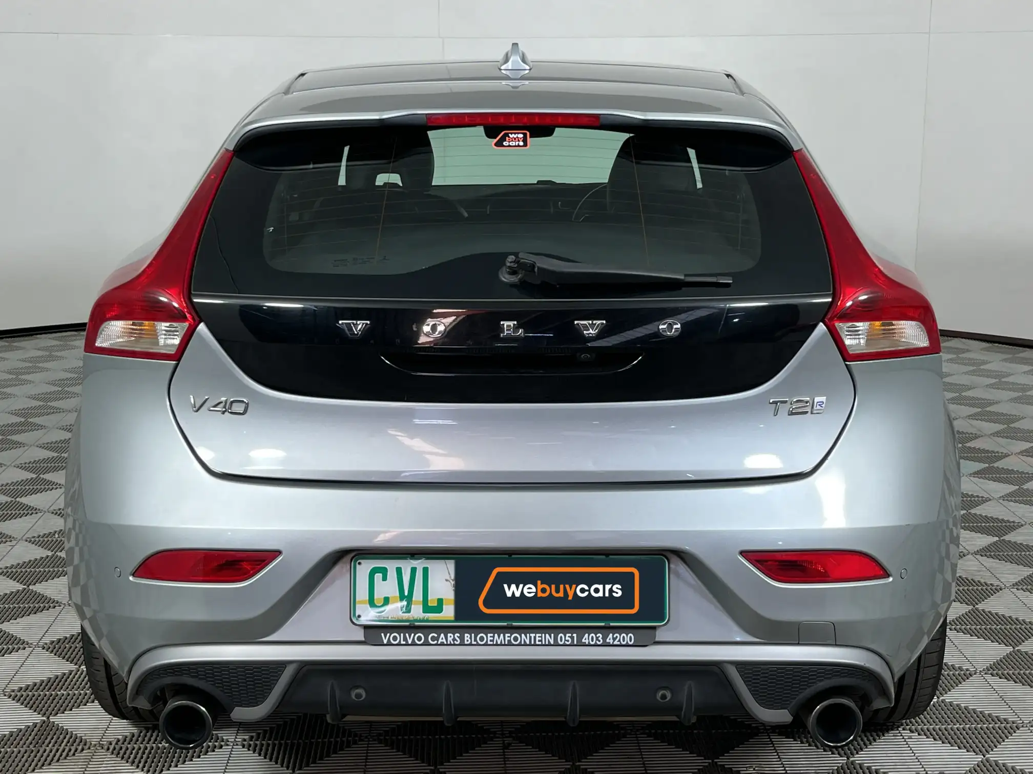 Volvo V40