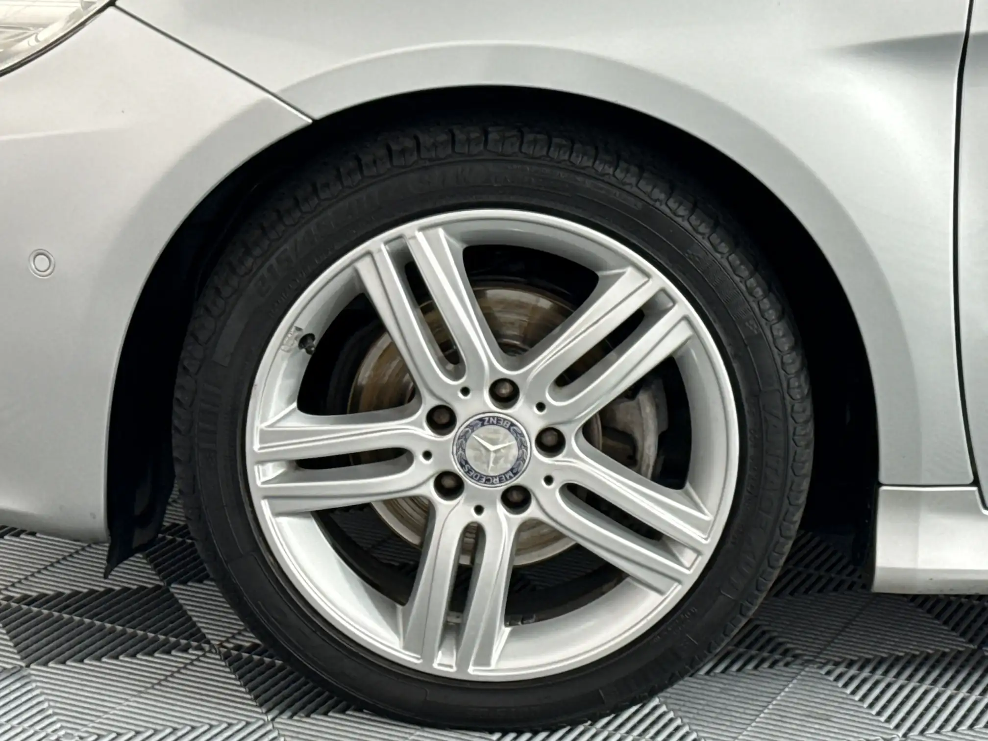 Mercedes-Benz B Class