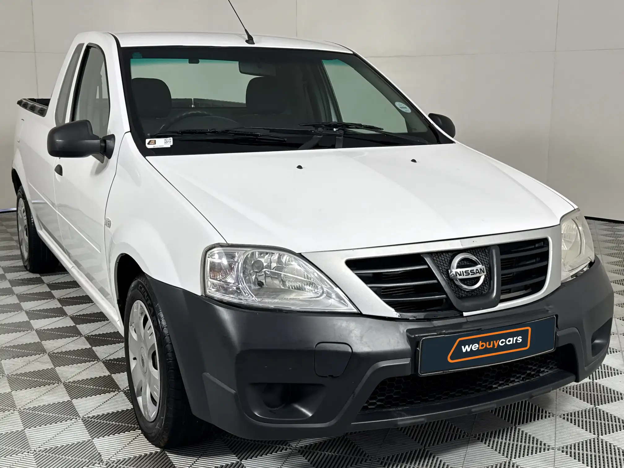 Nissan NP200