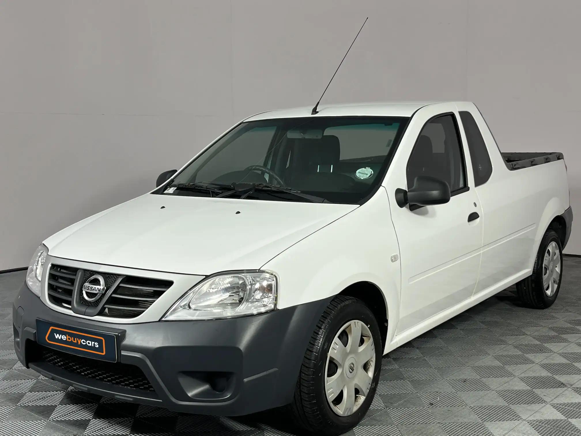 2022 Nissan NP200