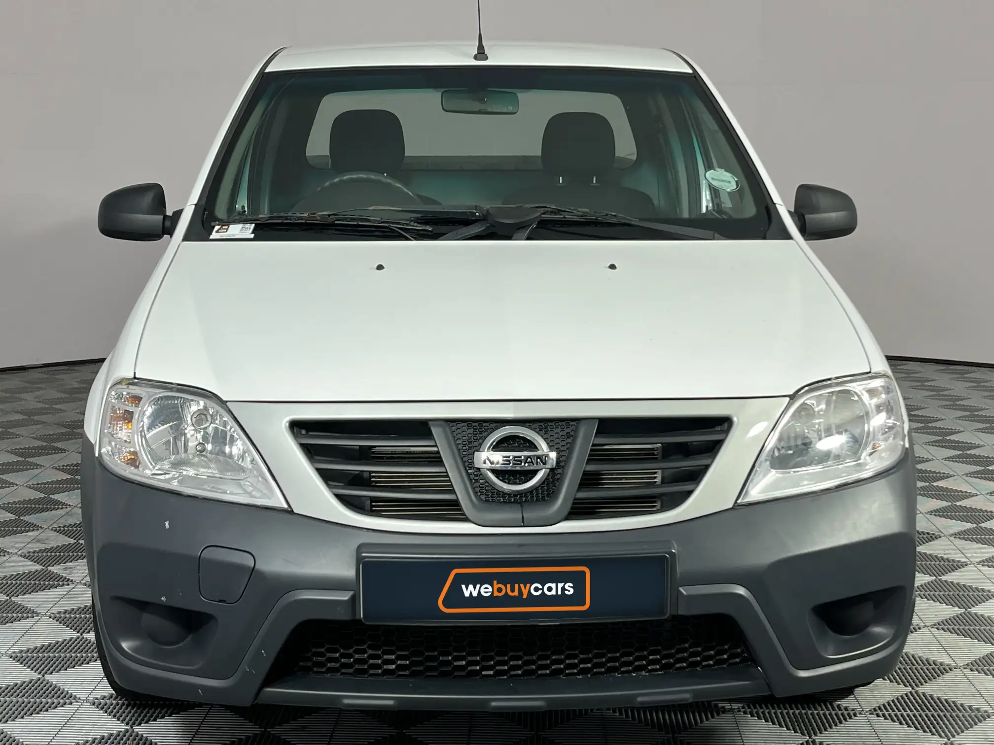 Nissan NP200
