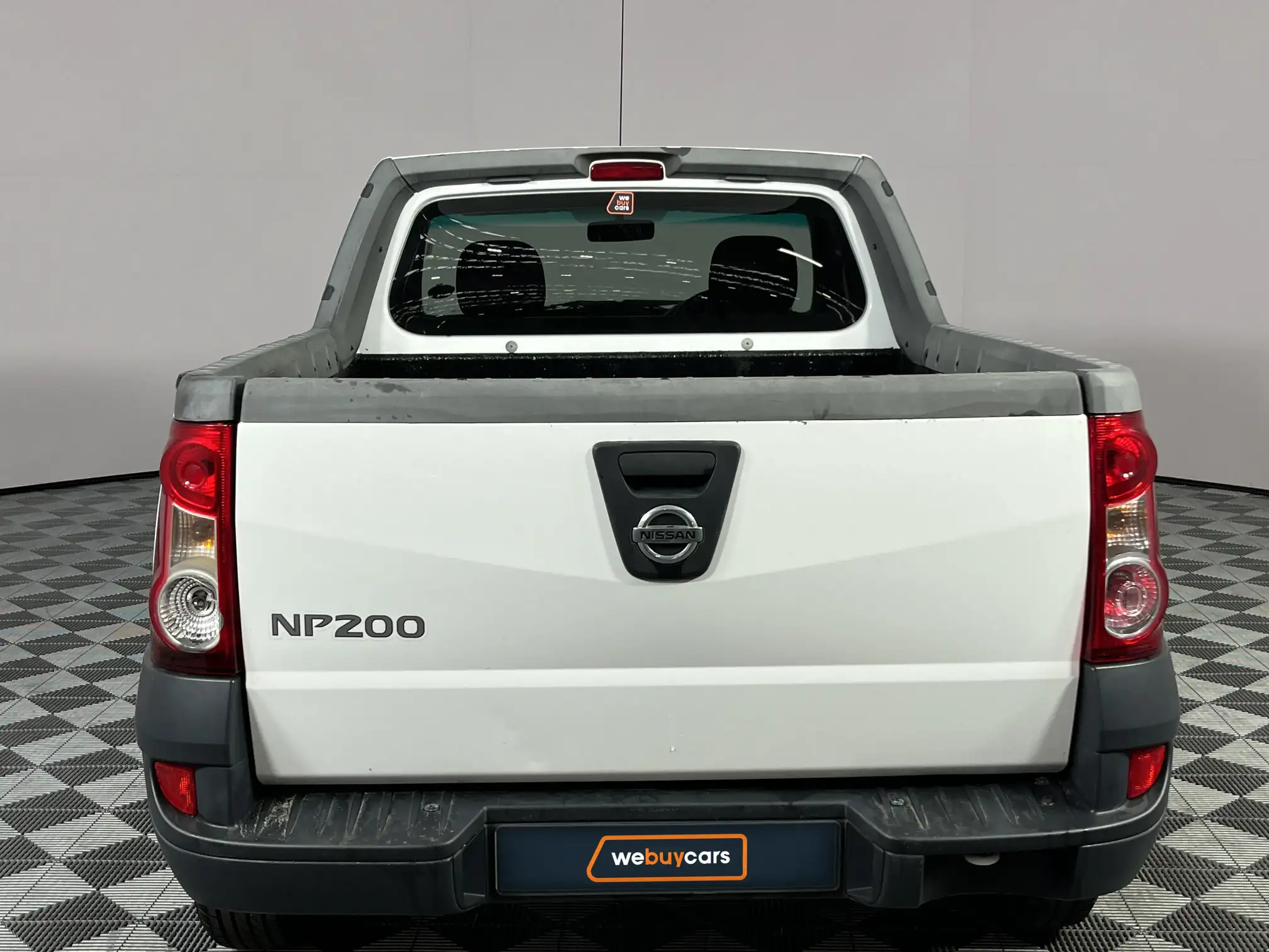 Nissan NP200