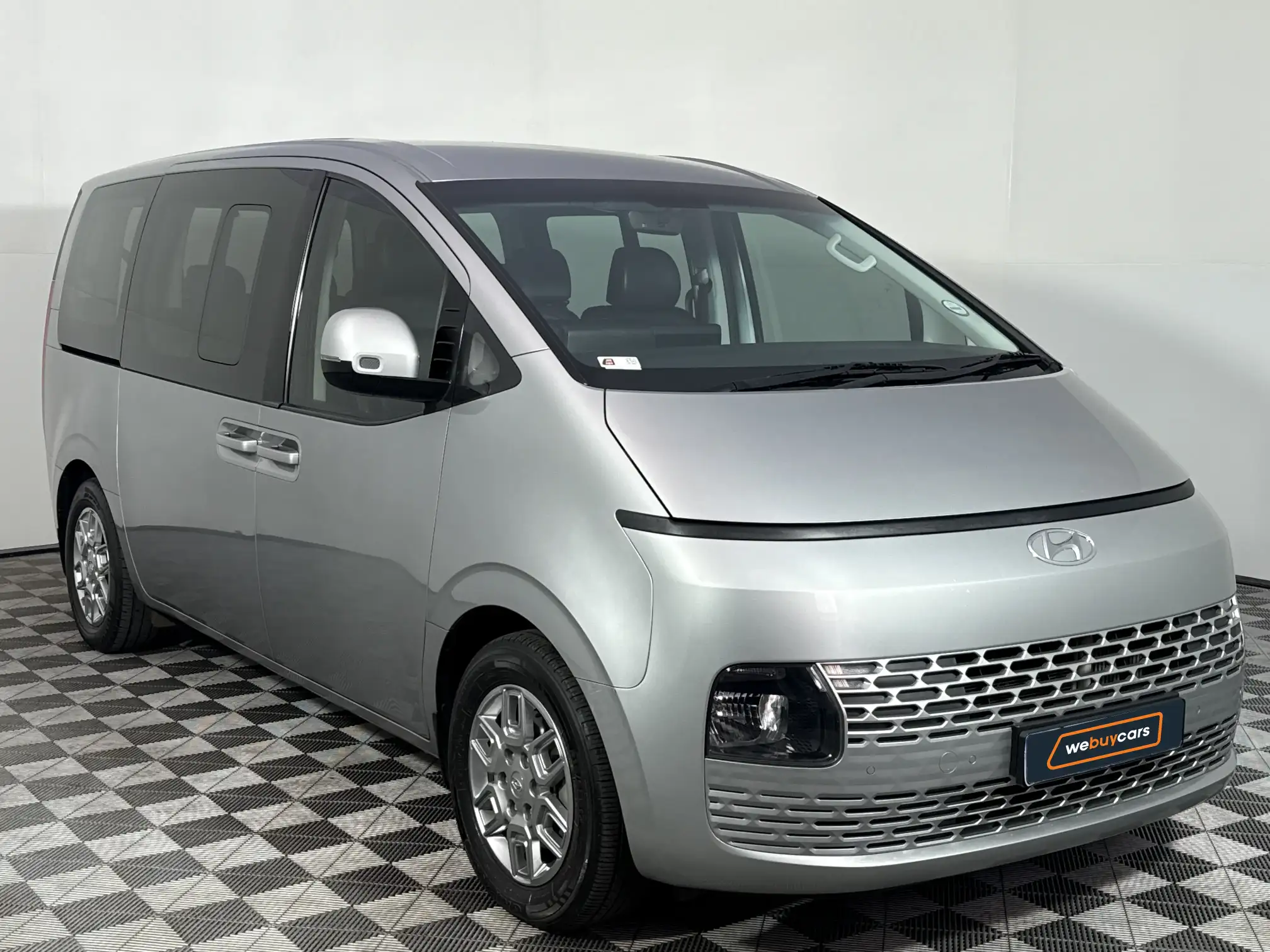 Hyundai Staria