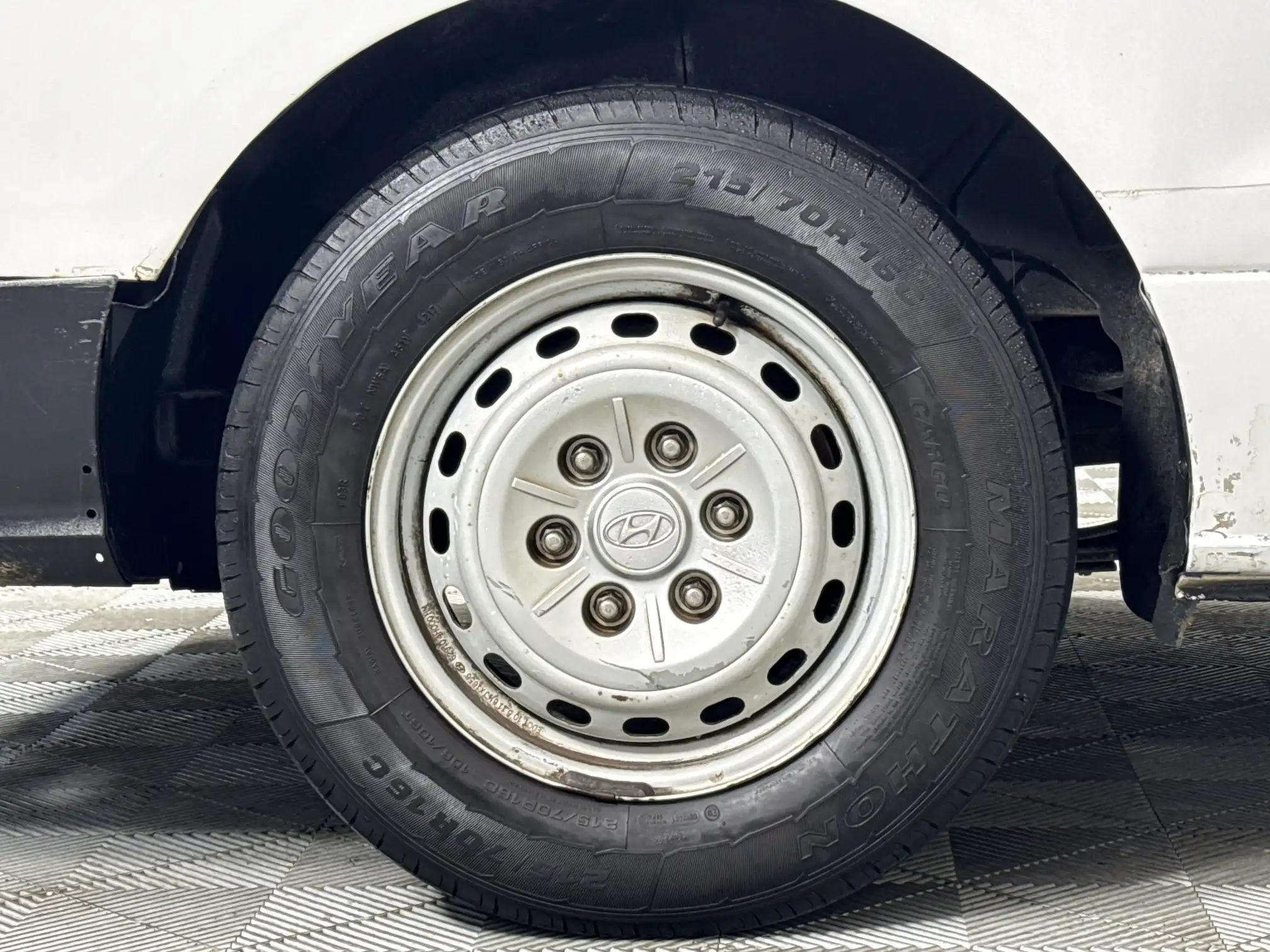Hyundai H-1
