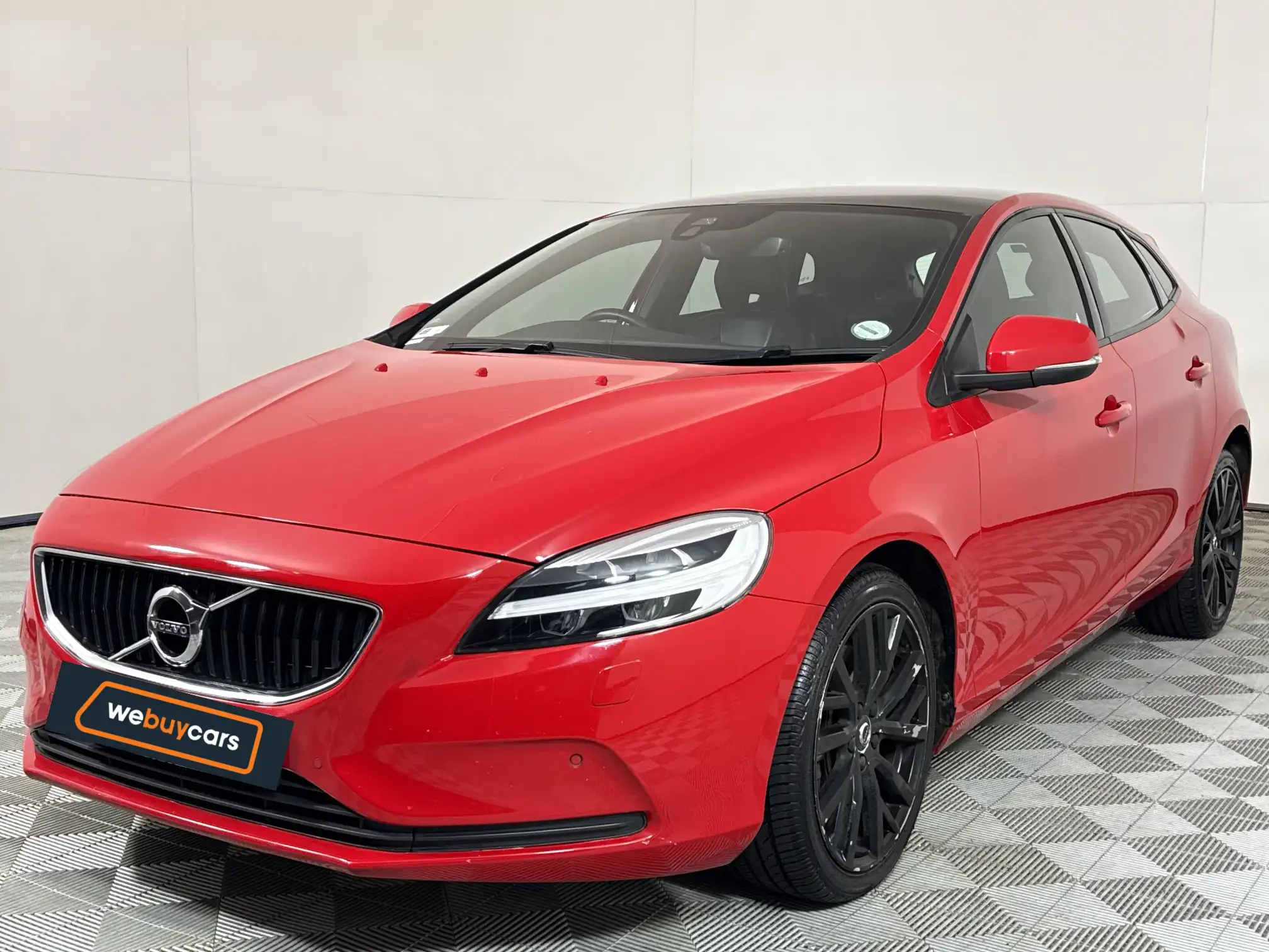 2019 Volvo V40
