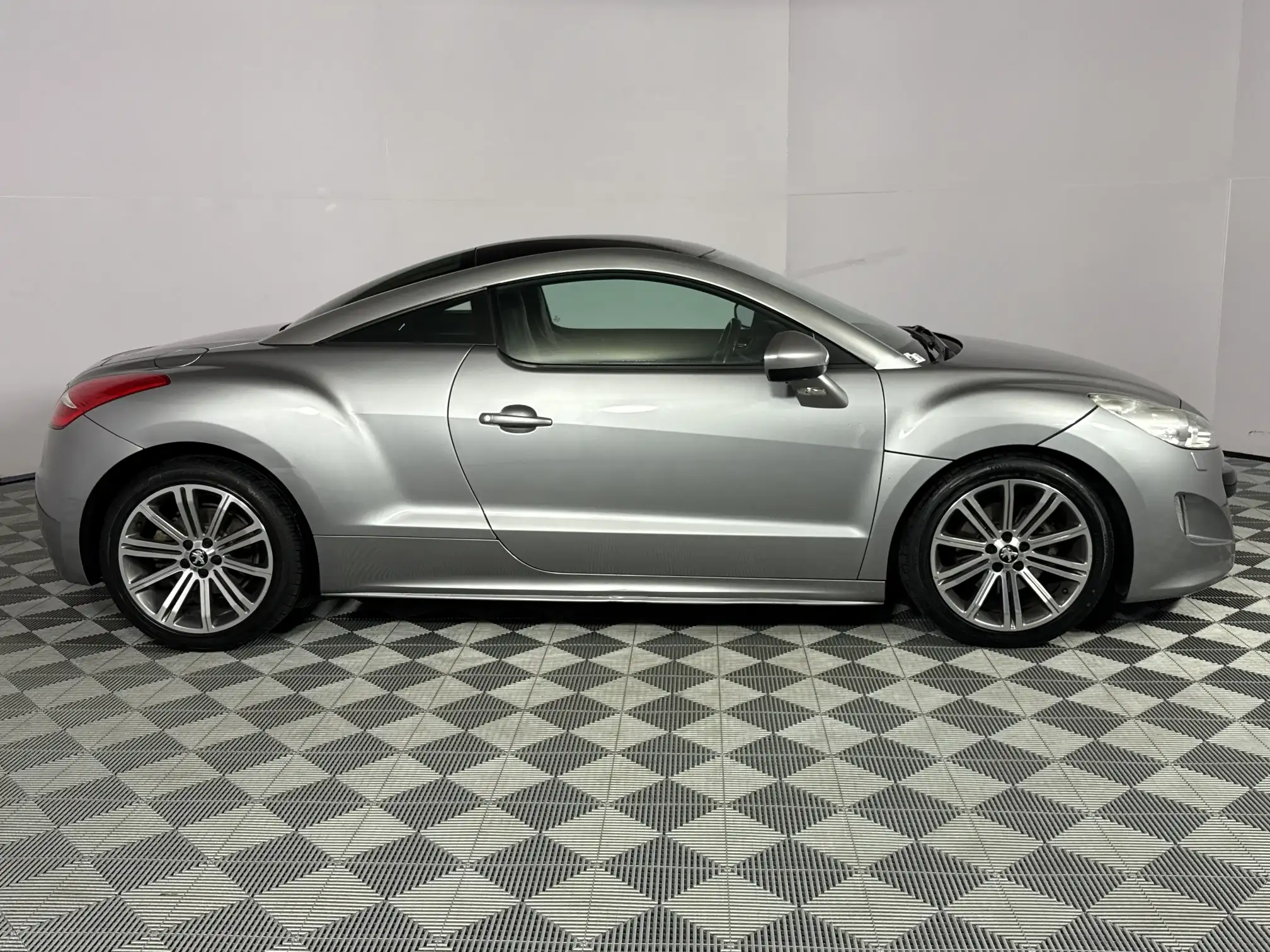 Peugeot RCZ