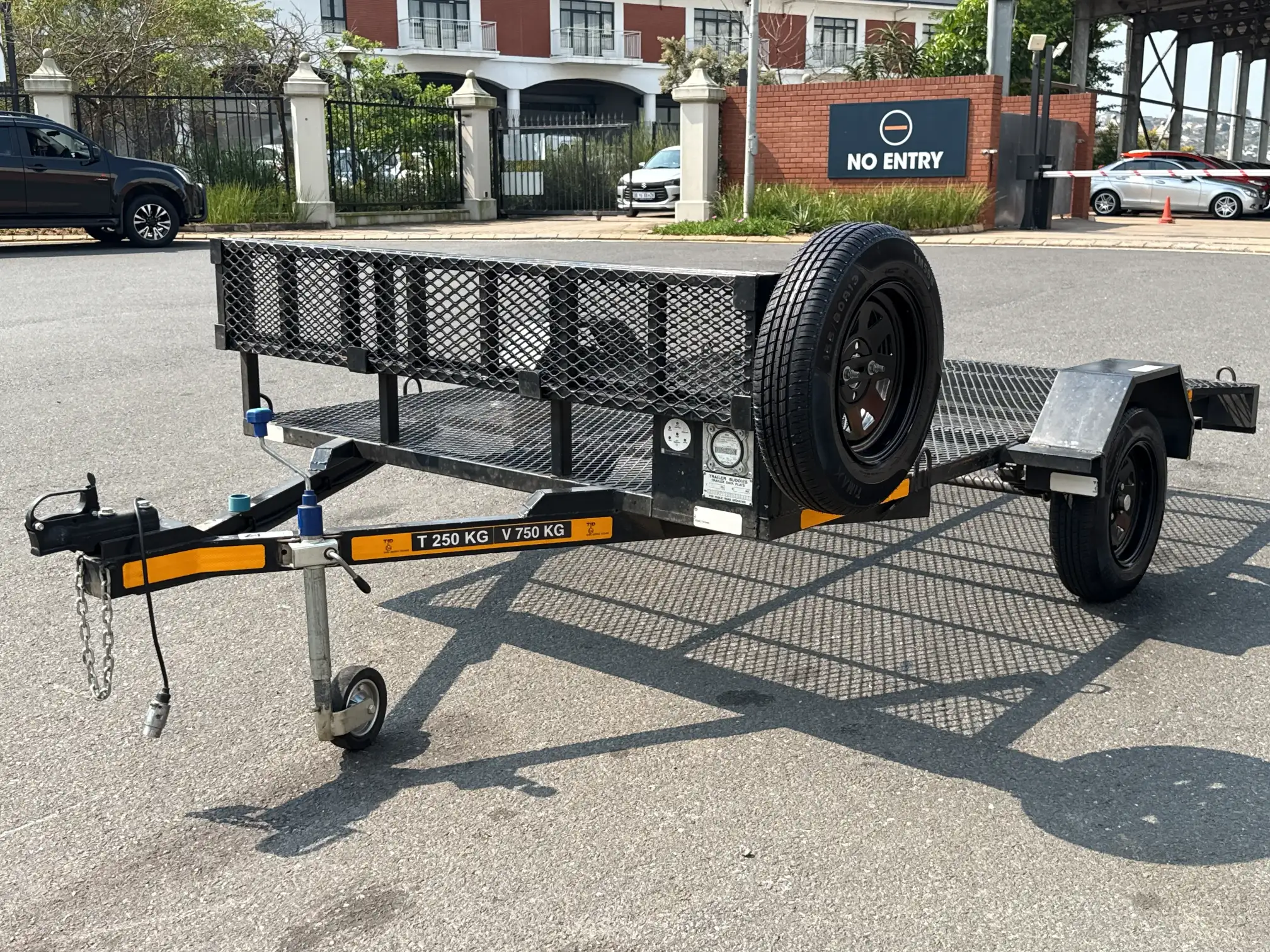 2025 Custom Flatbed