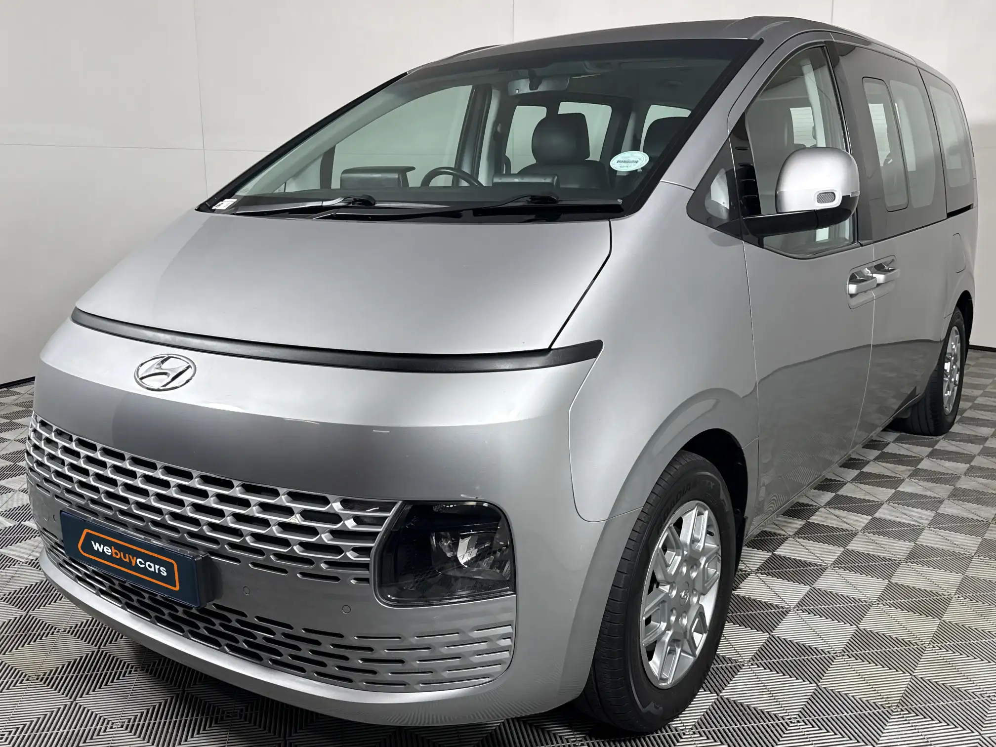 2022 Hyundai Staria