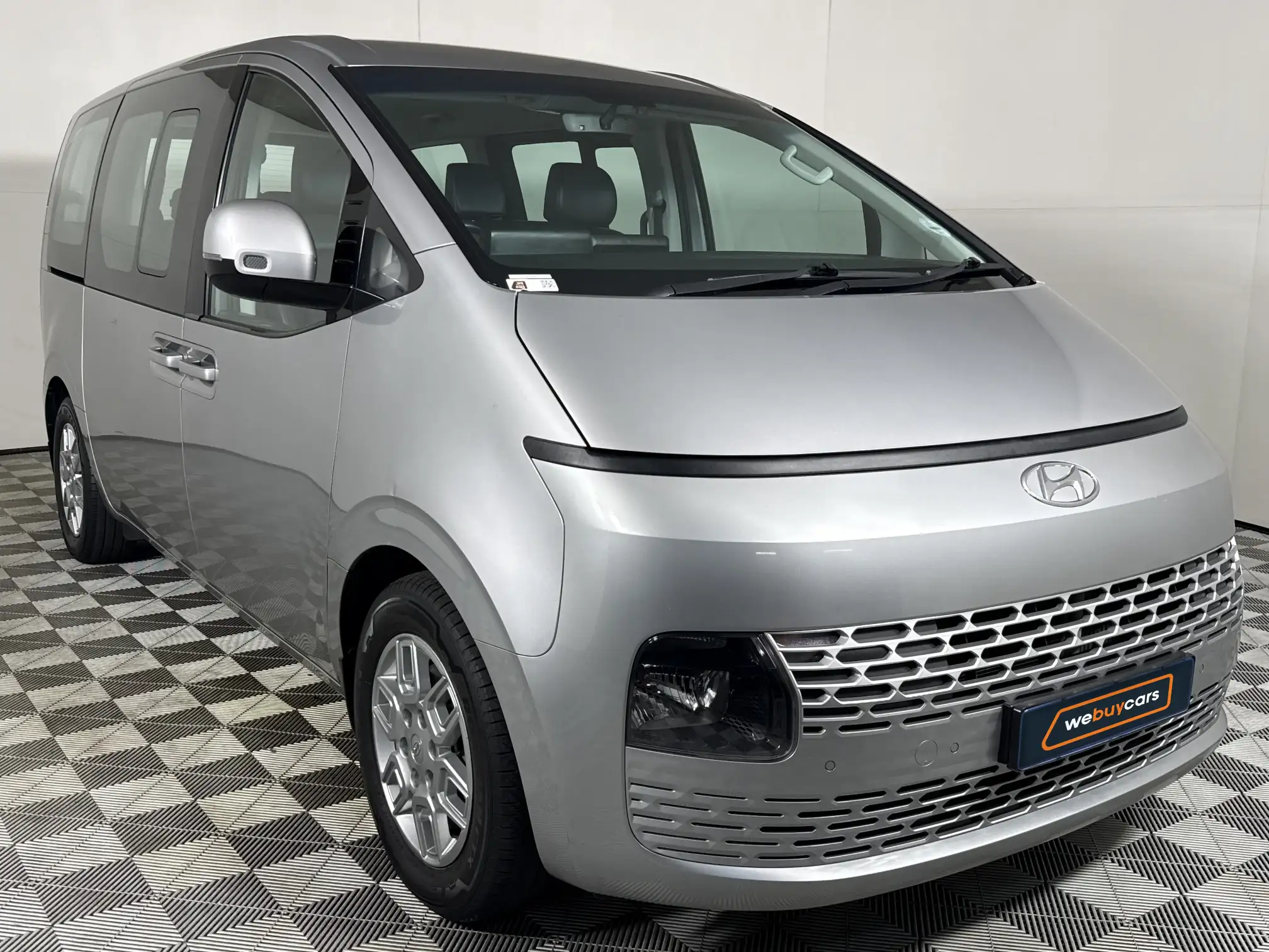 Hyundai Staria