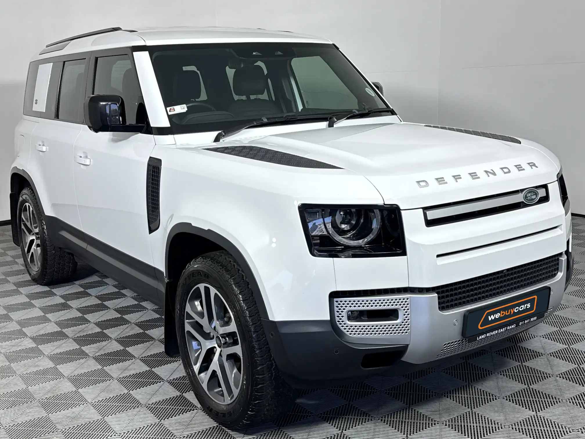 Land Rover Defender 110