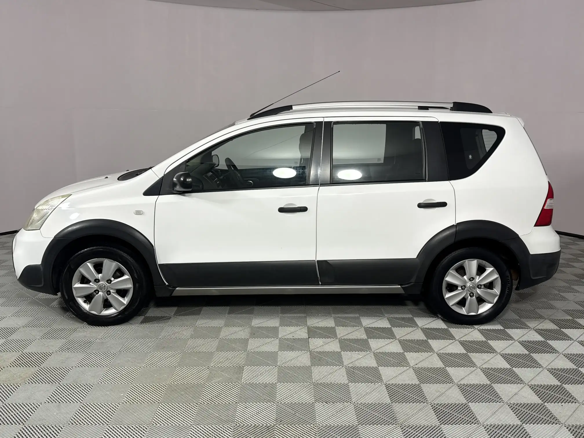 Nissan Livina
