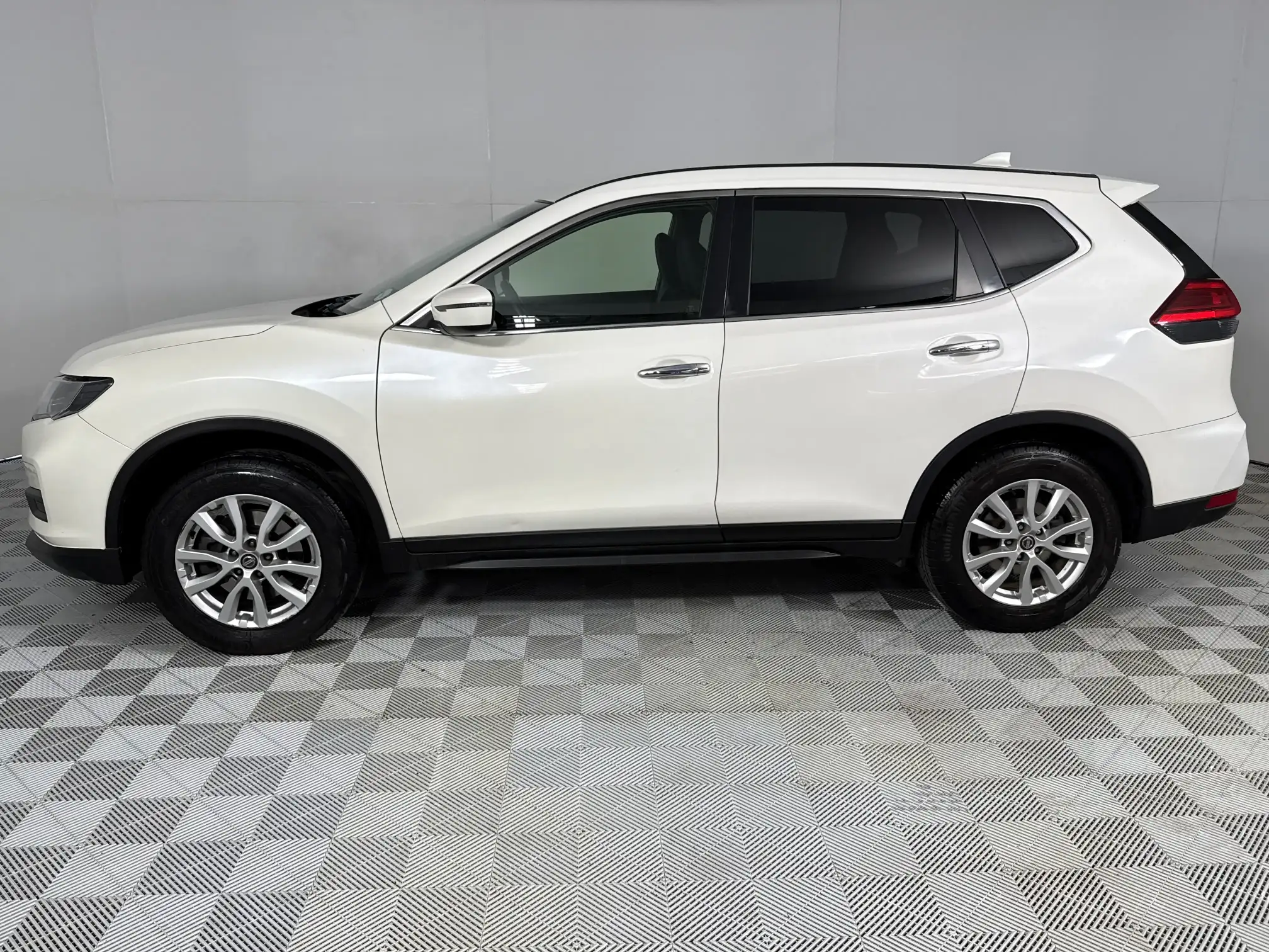 Nissan X Trail